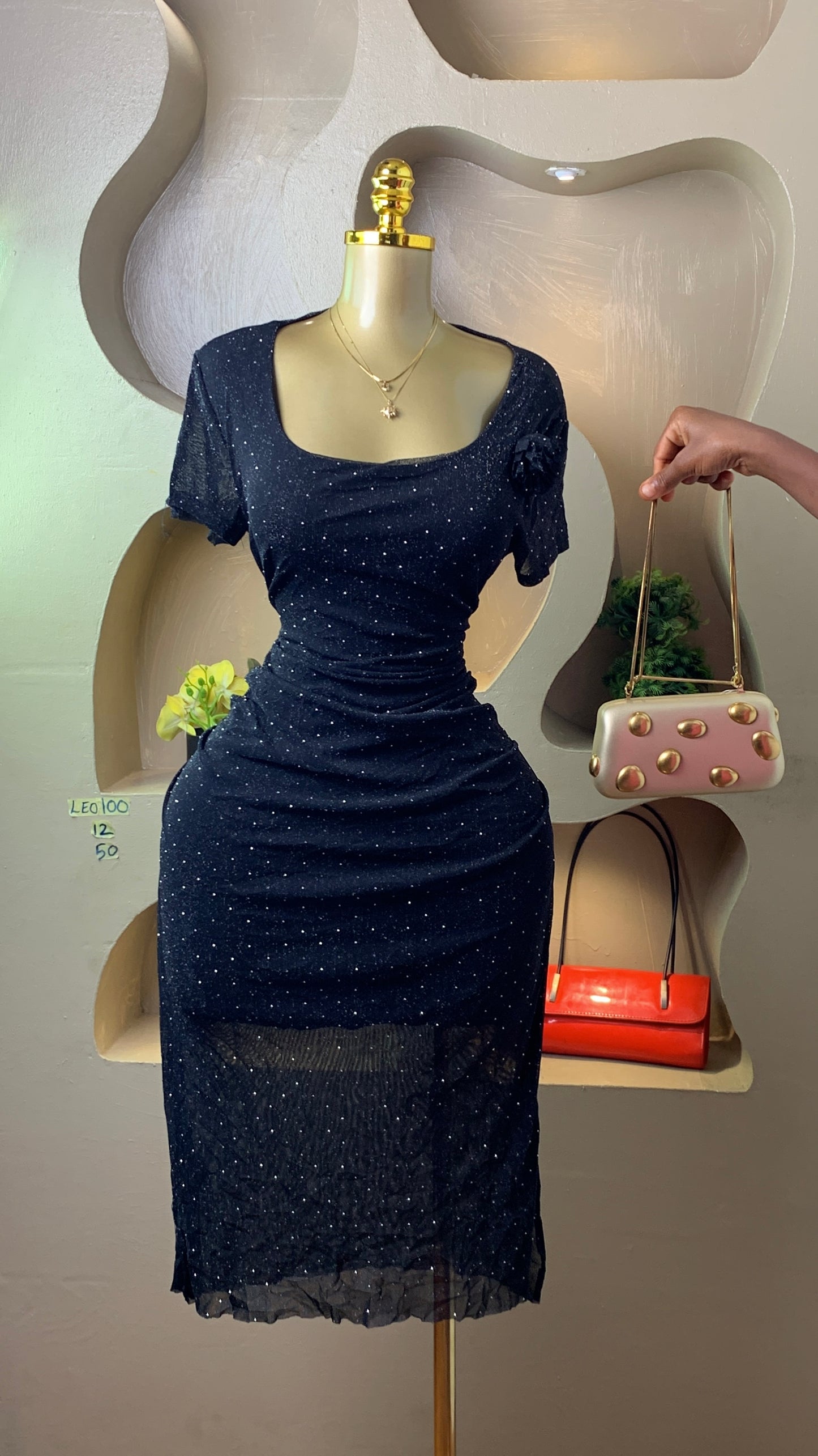 LEO100 BLACK DRESS SIZE12 Length50