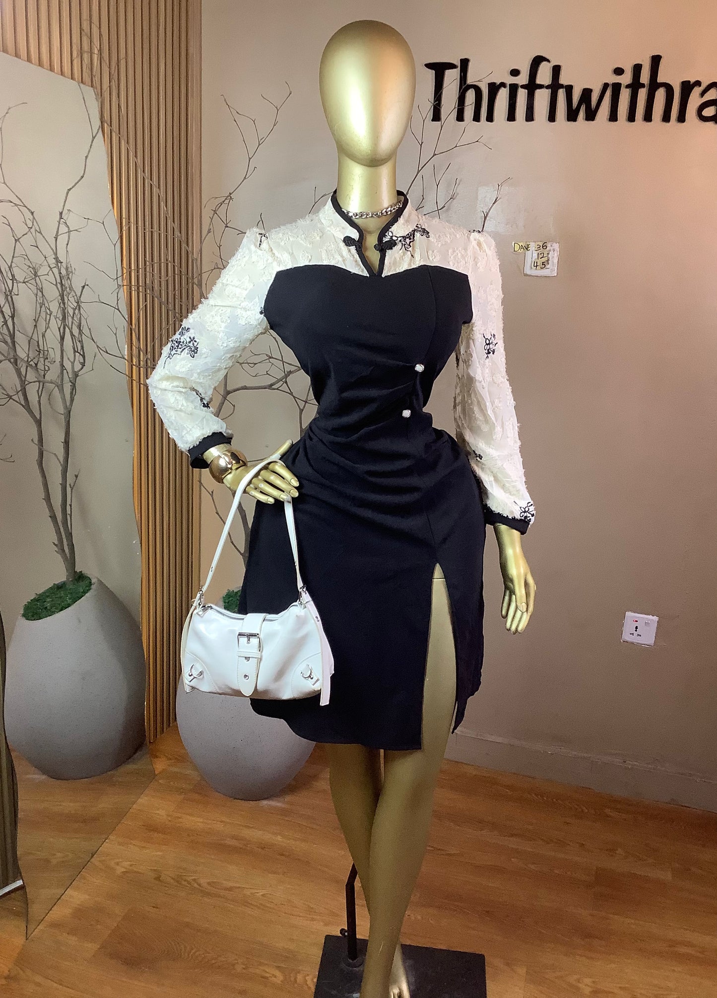 DAVE36 WHITE&BLACK CORPORATE DRESS SIZE12 Length45
