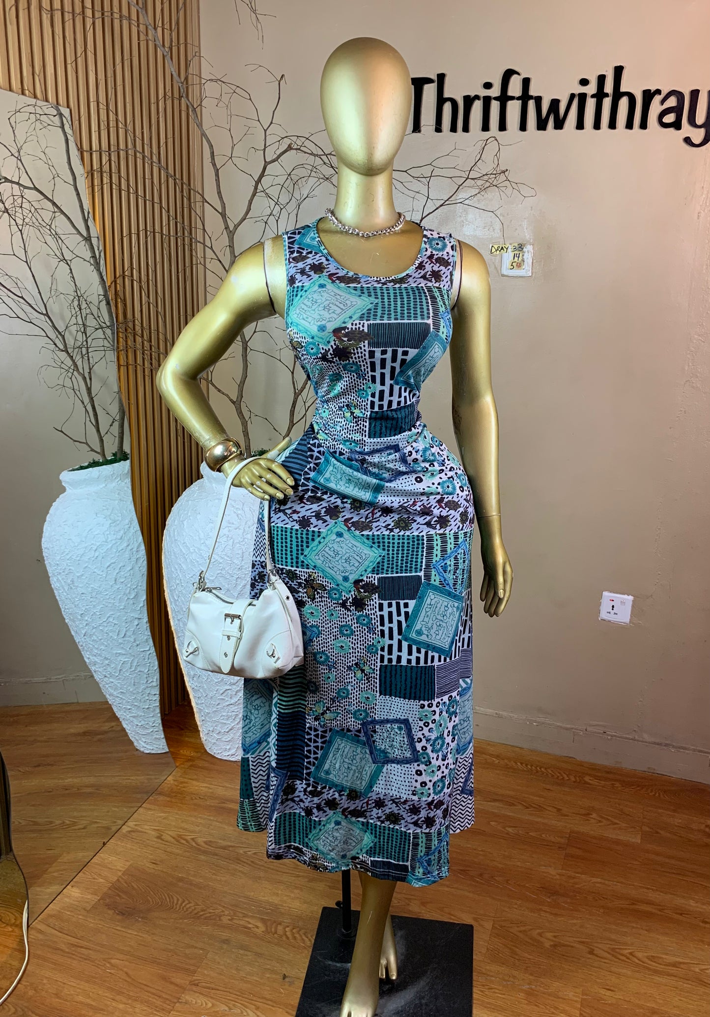 SIZE14/16 DRAY33 GREEN DRESS Length54