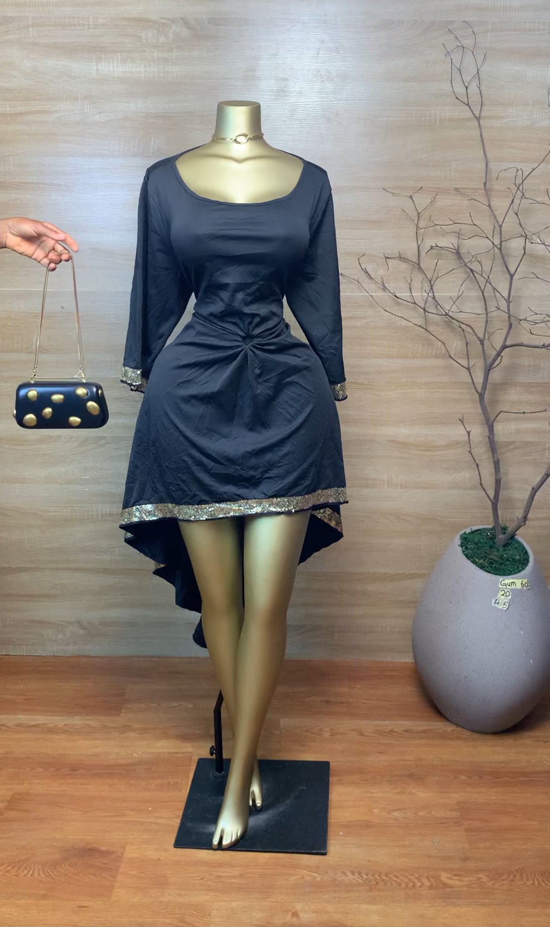 GUM62 SIZE20 Black DRESS Length45