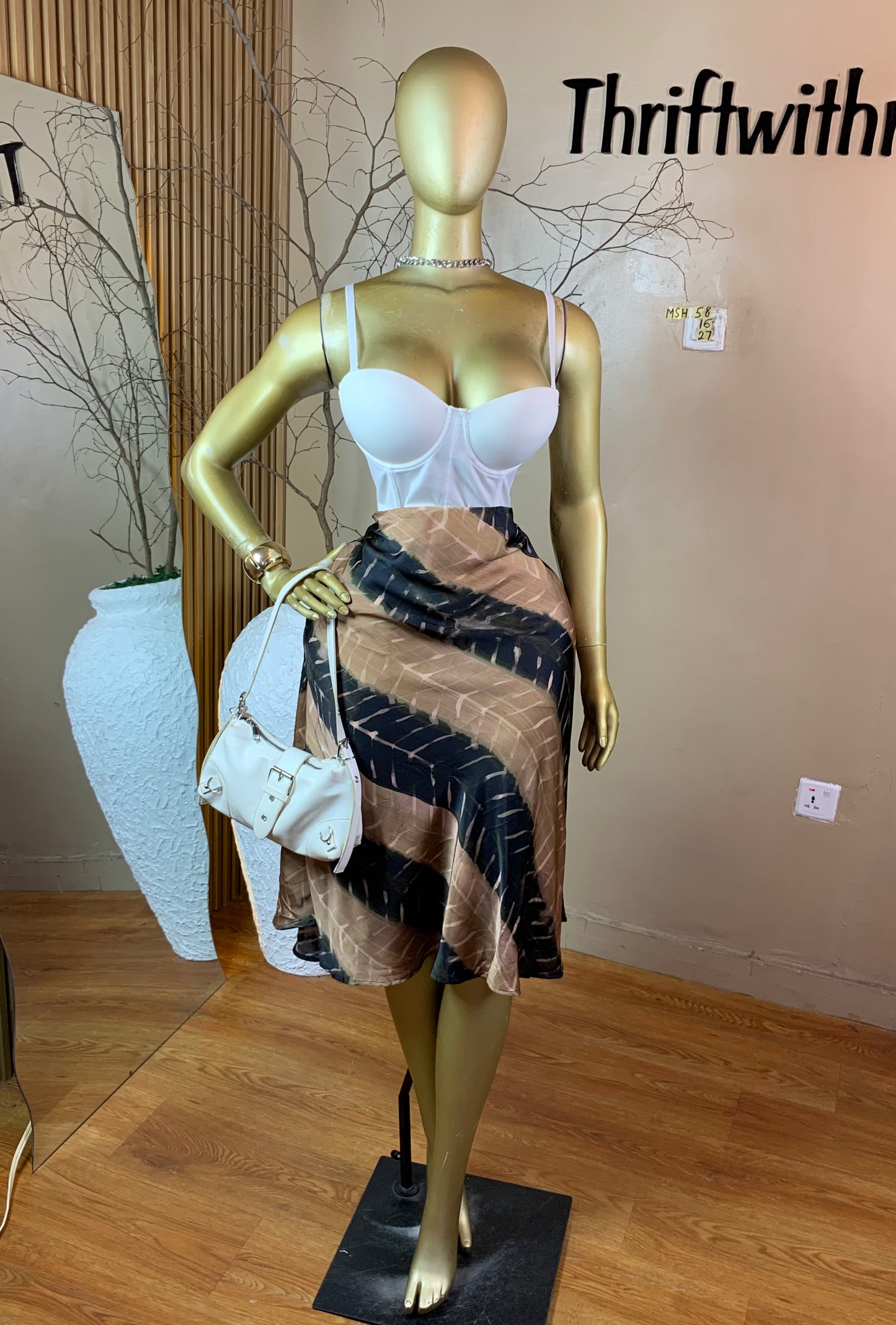 SIZE16 MSH58 SILK SKIRT ONLY Length27