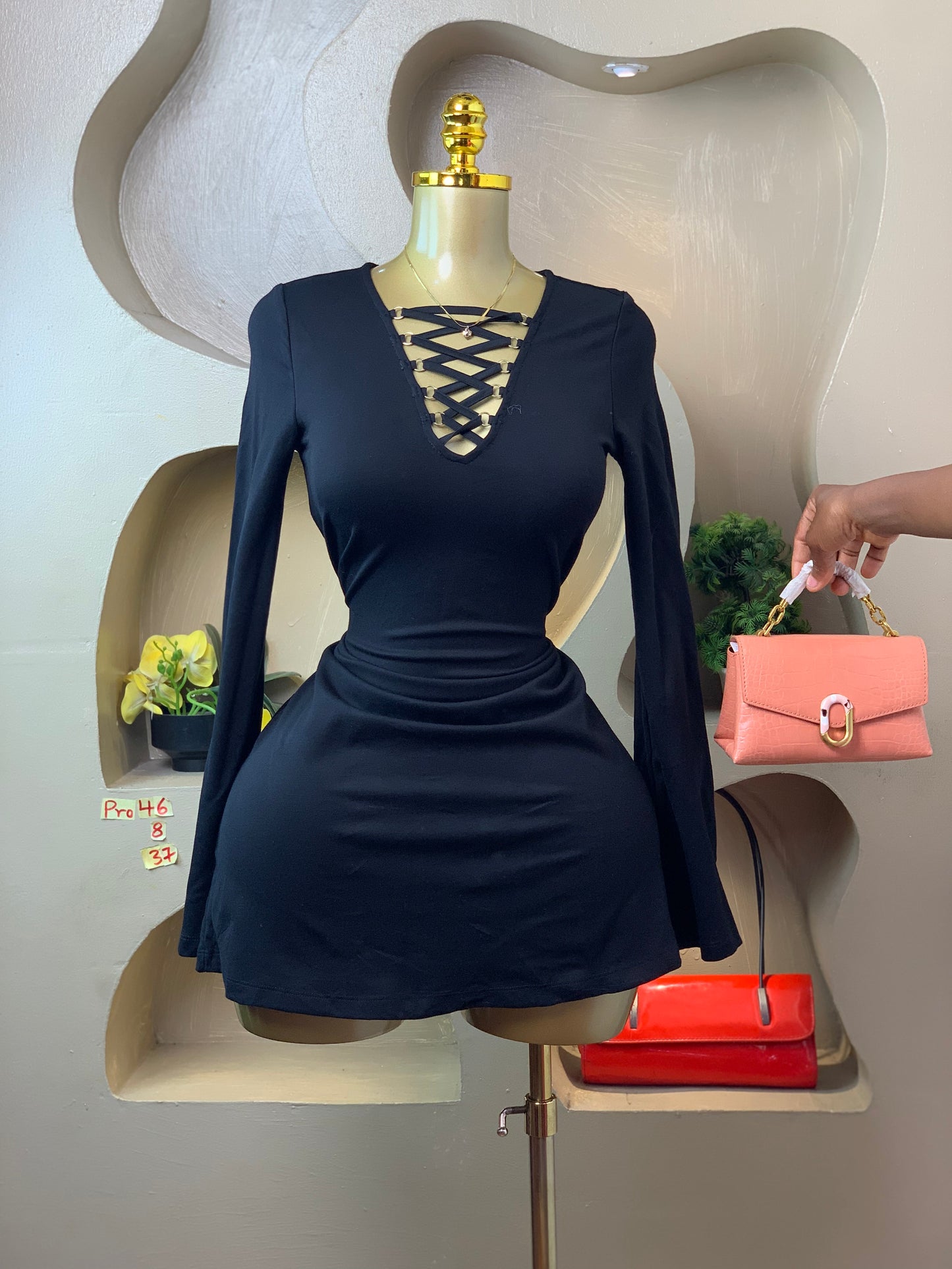 PRO46 SIZE8 Black DRESS Length37