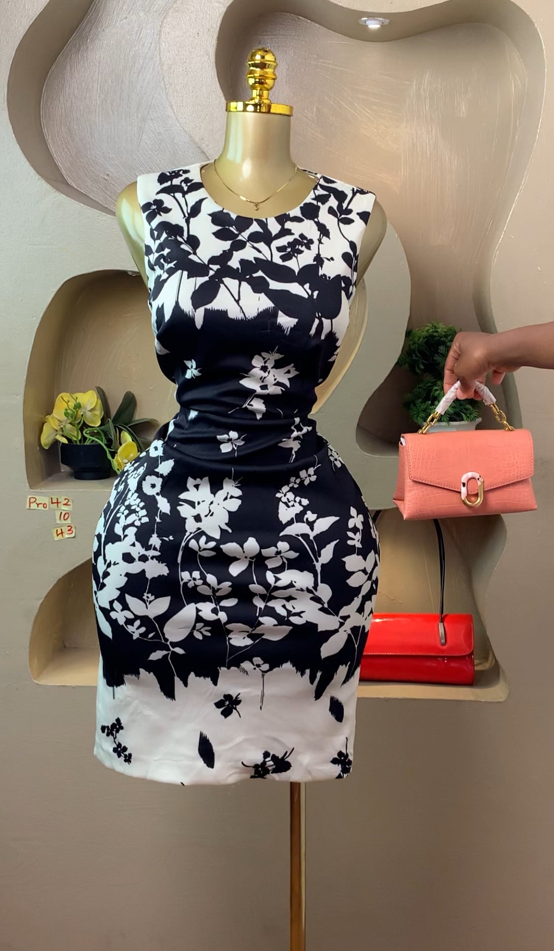 PRO42 SIZE10 DRESS Length43