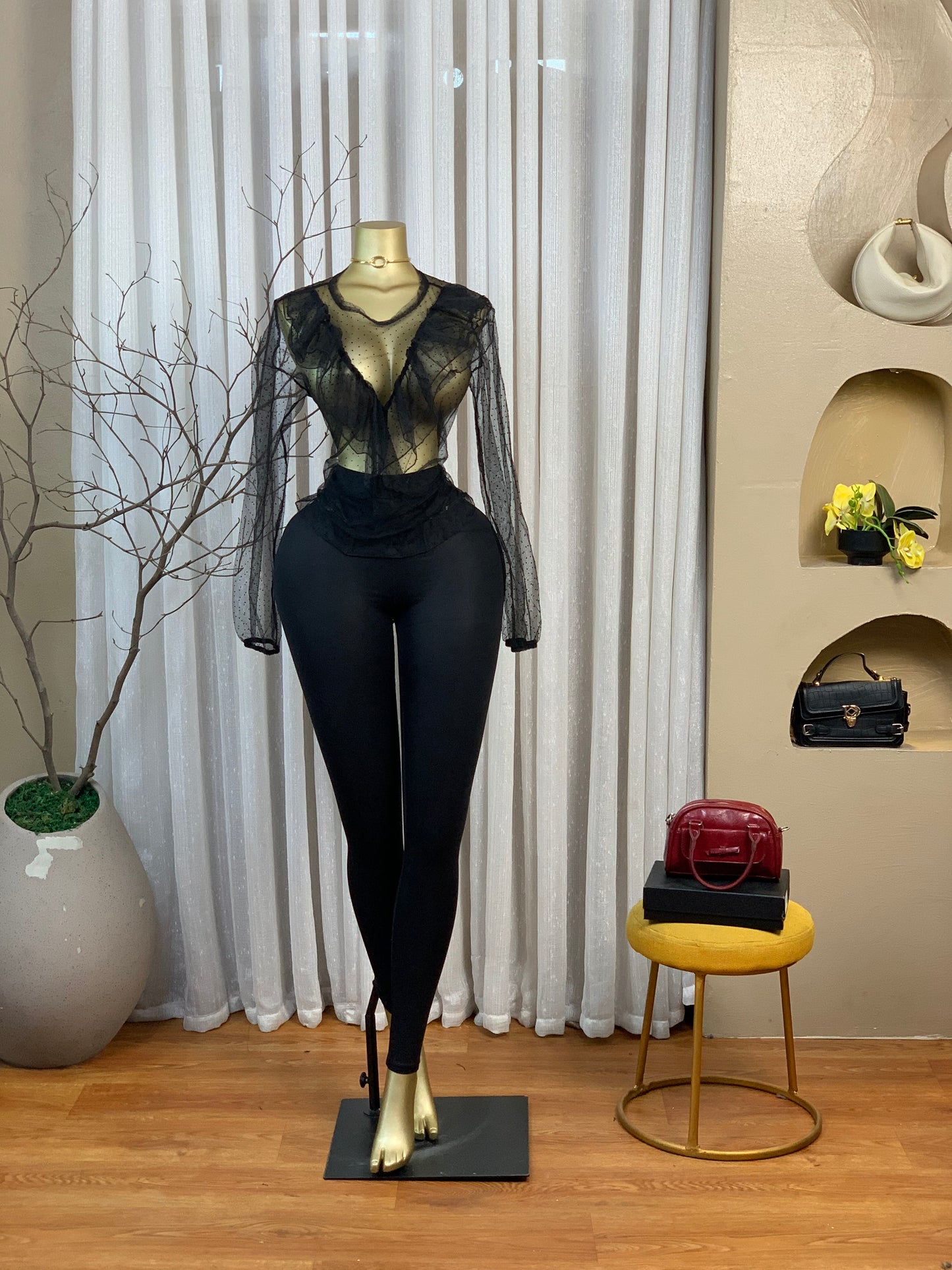 TAB1 SIZE12 Black TOP