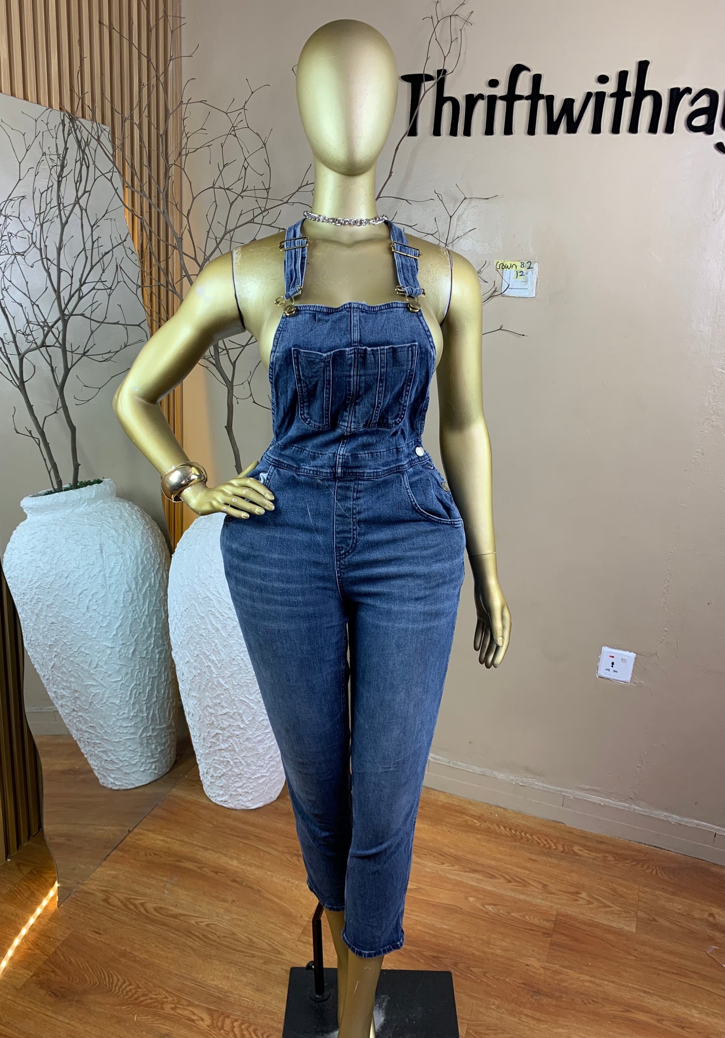 SIZE12 Crown82