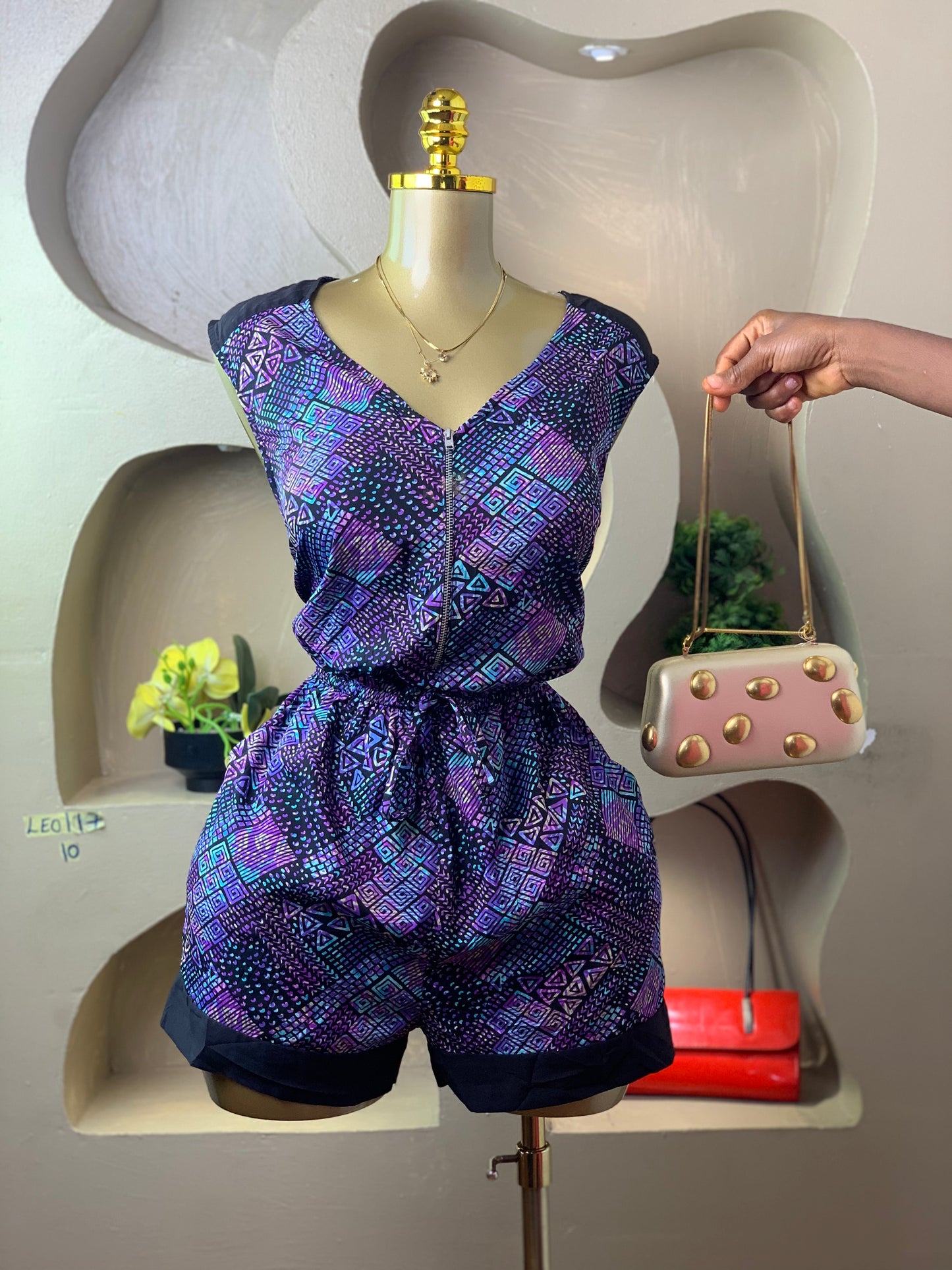 LEO117 PLAYSUIT SIZE10