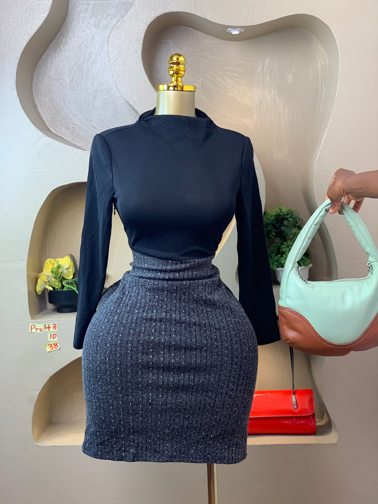 PRO43 SIZE10 Black DRESS Length38