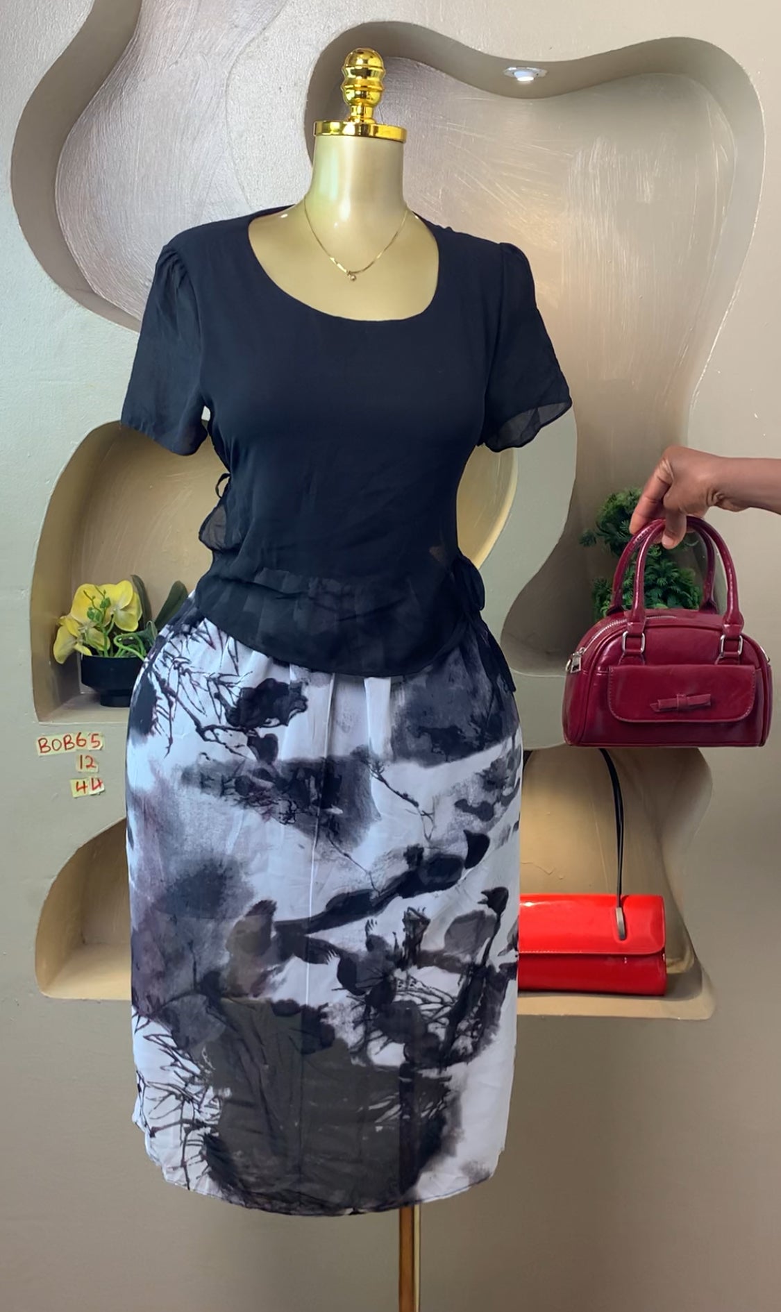 BOB65 SIZE12 DRESS Length44