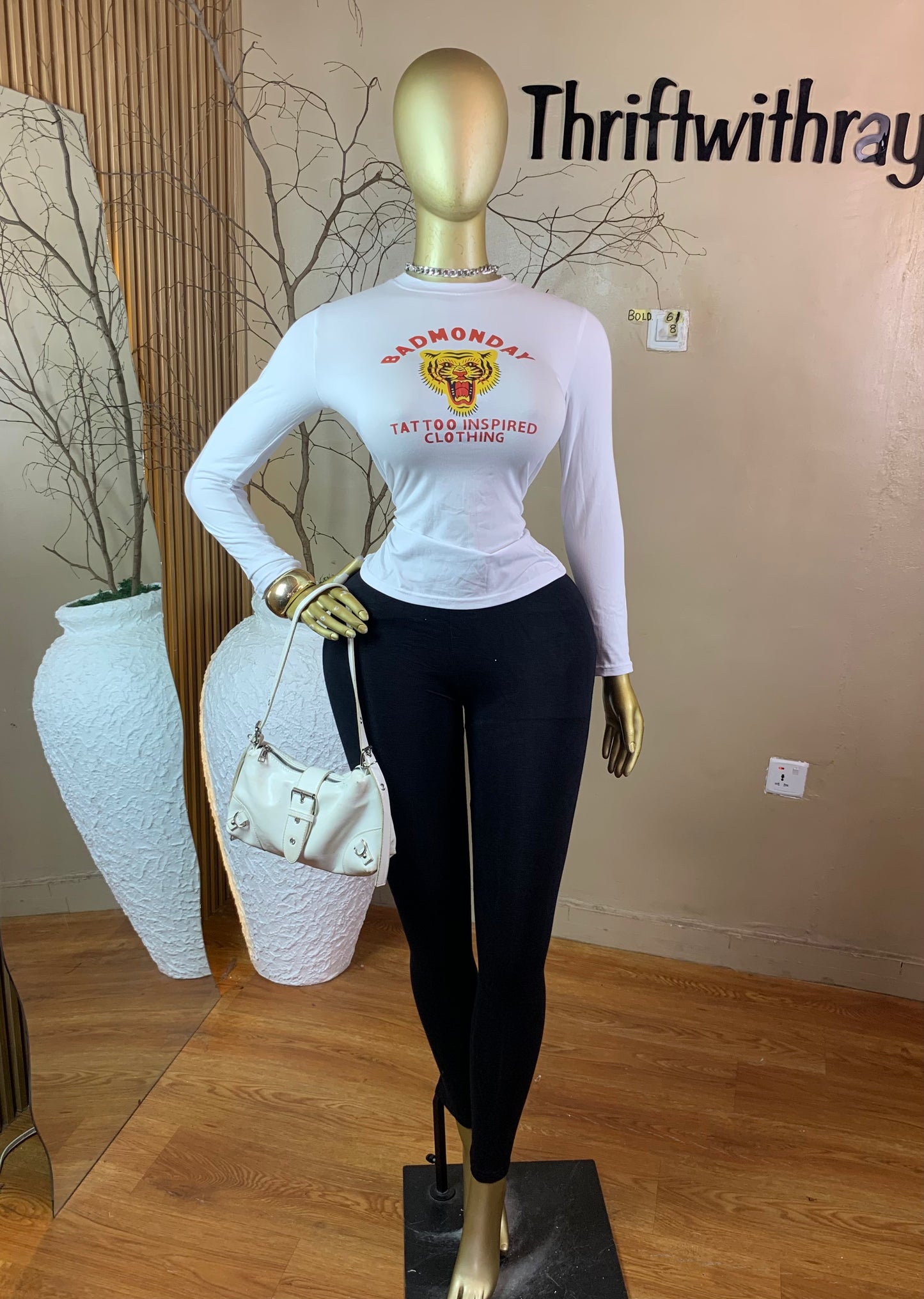 SIZE8 BOLD61 WHITE BASIC TOP