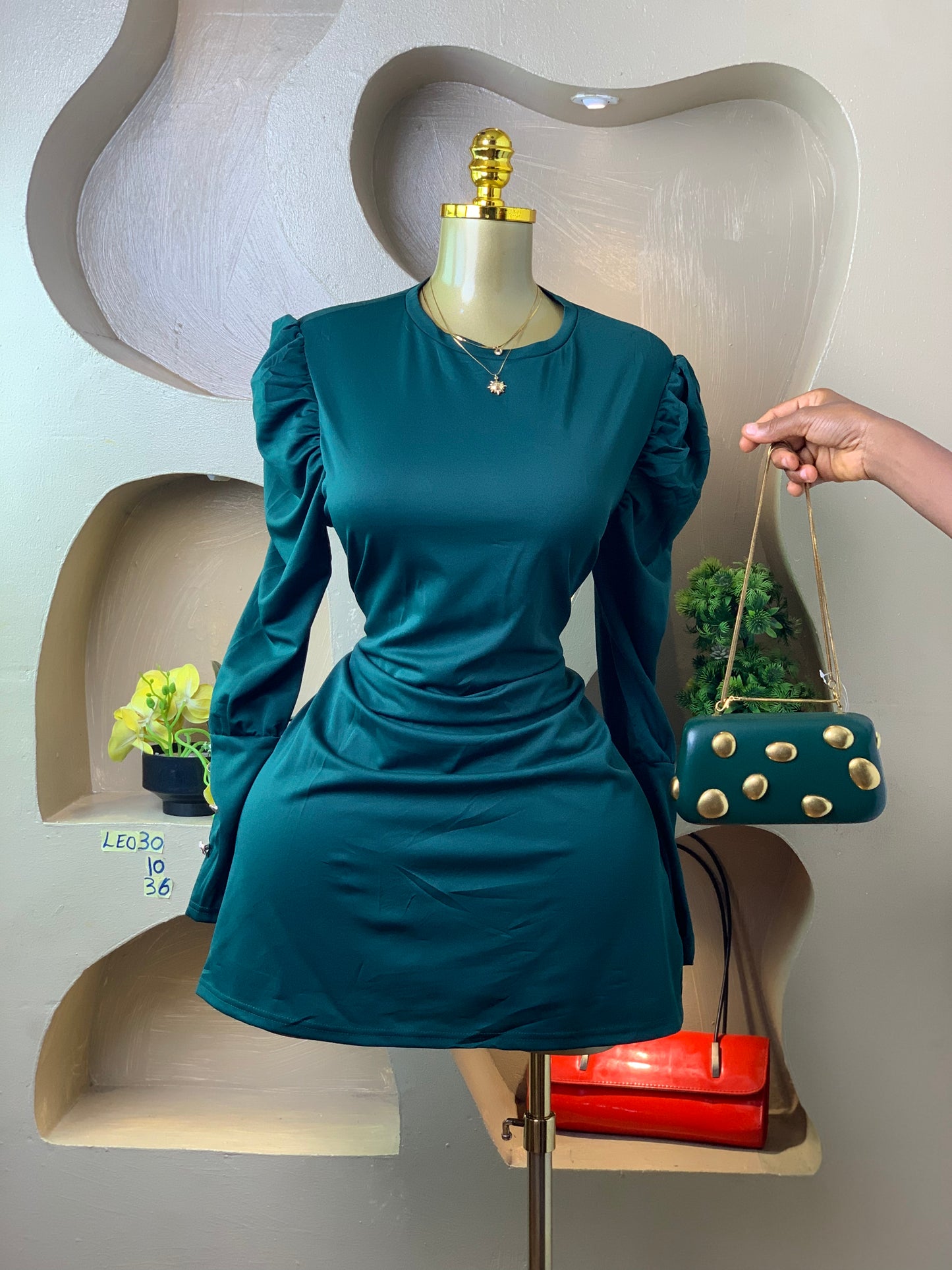 LEO30 GREEN DRESS SIZE12 Length36