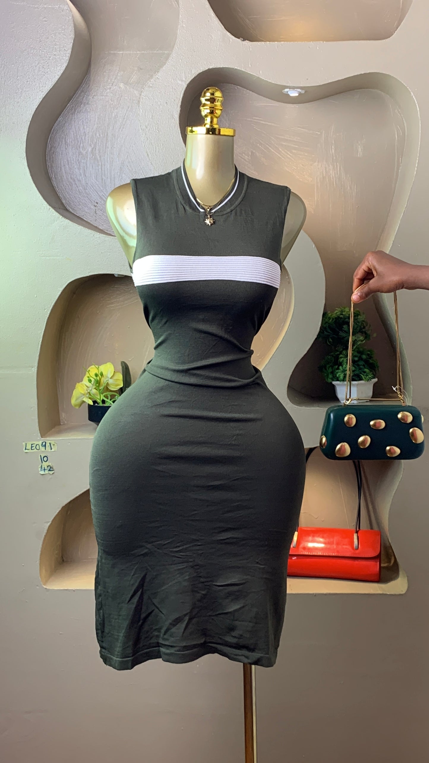 LEO91 GREEN DRESS SIZE10 Length42