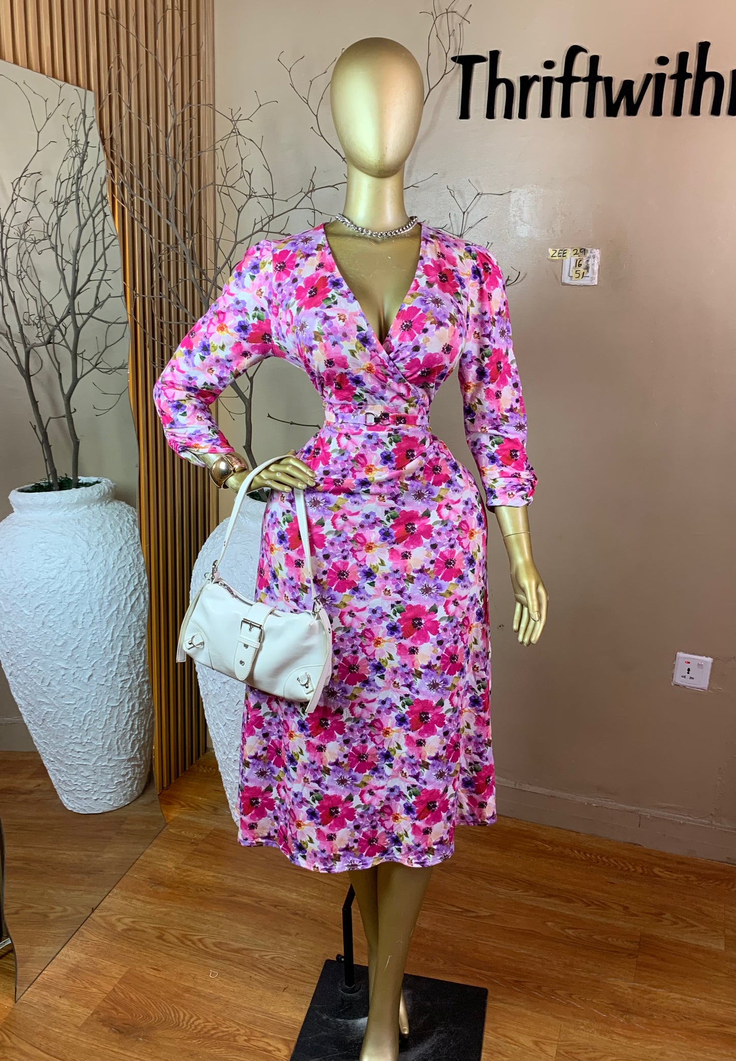 ZEE29 FLORAL DRESS SIZE16 Length51