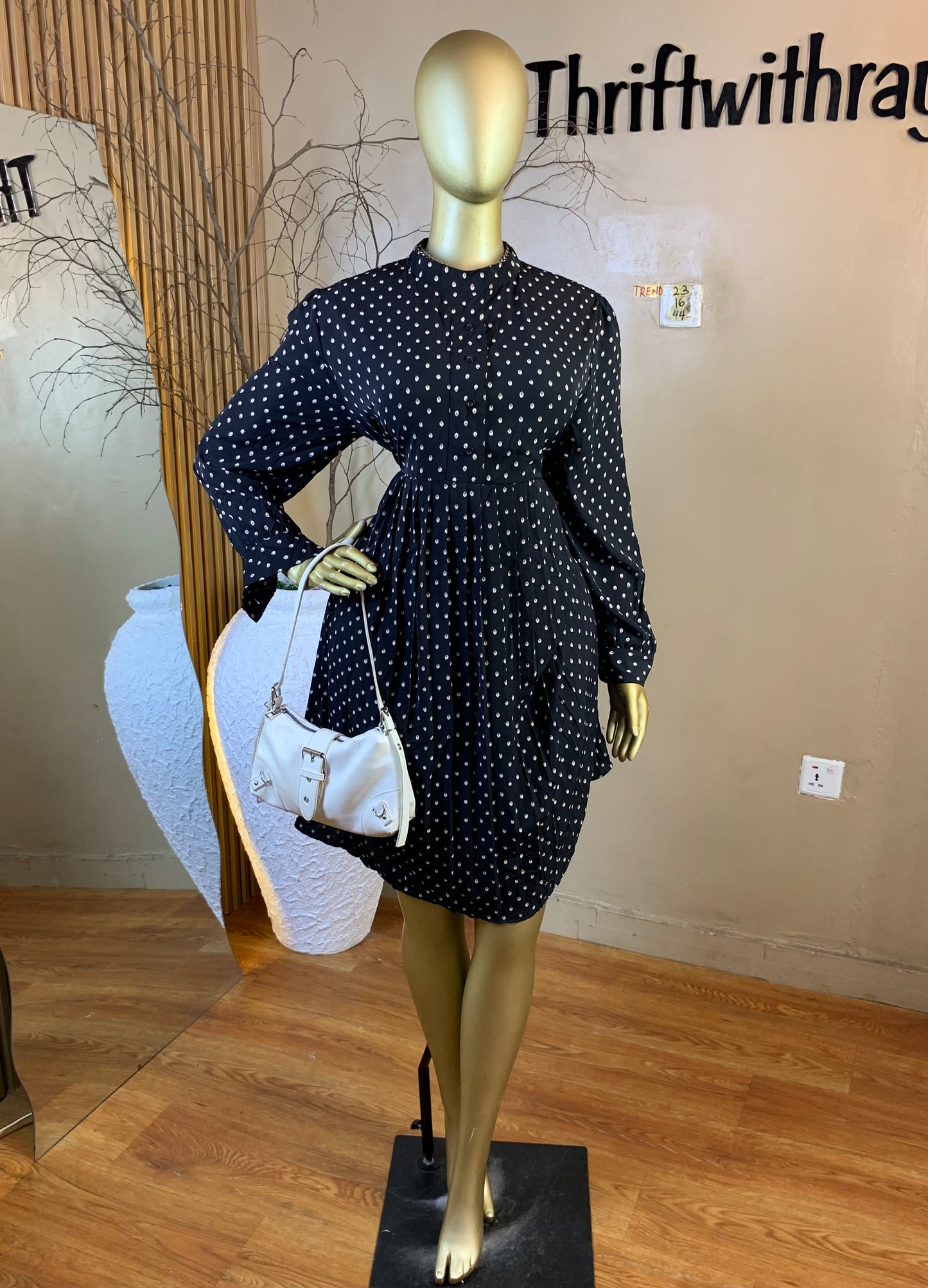 TREND23 SIZE16 Length44