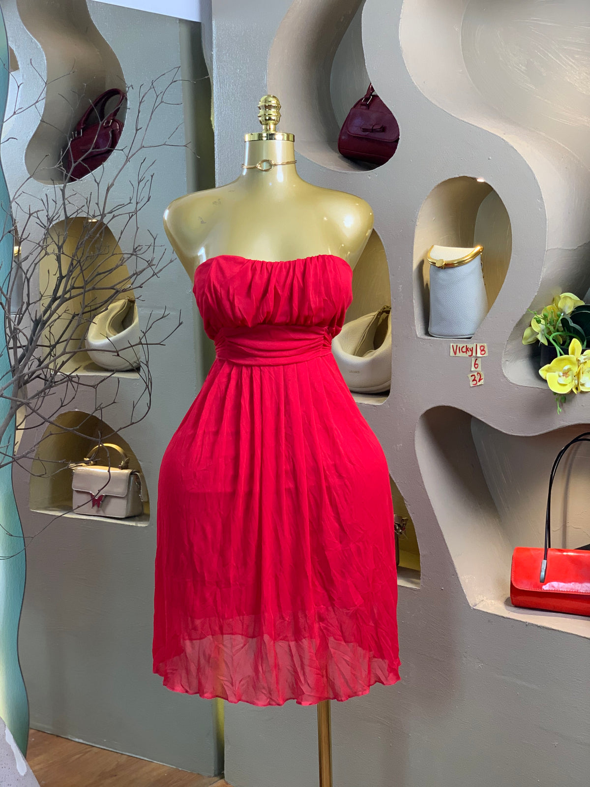 VICKY18 SIZE6 Red DRESS Length32