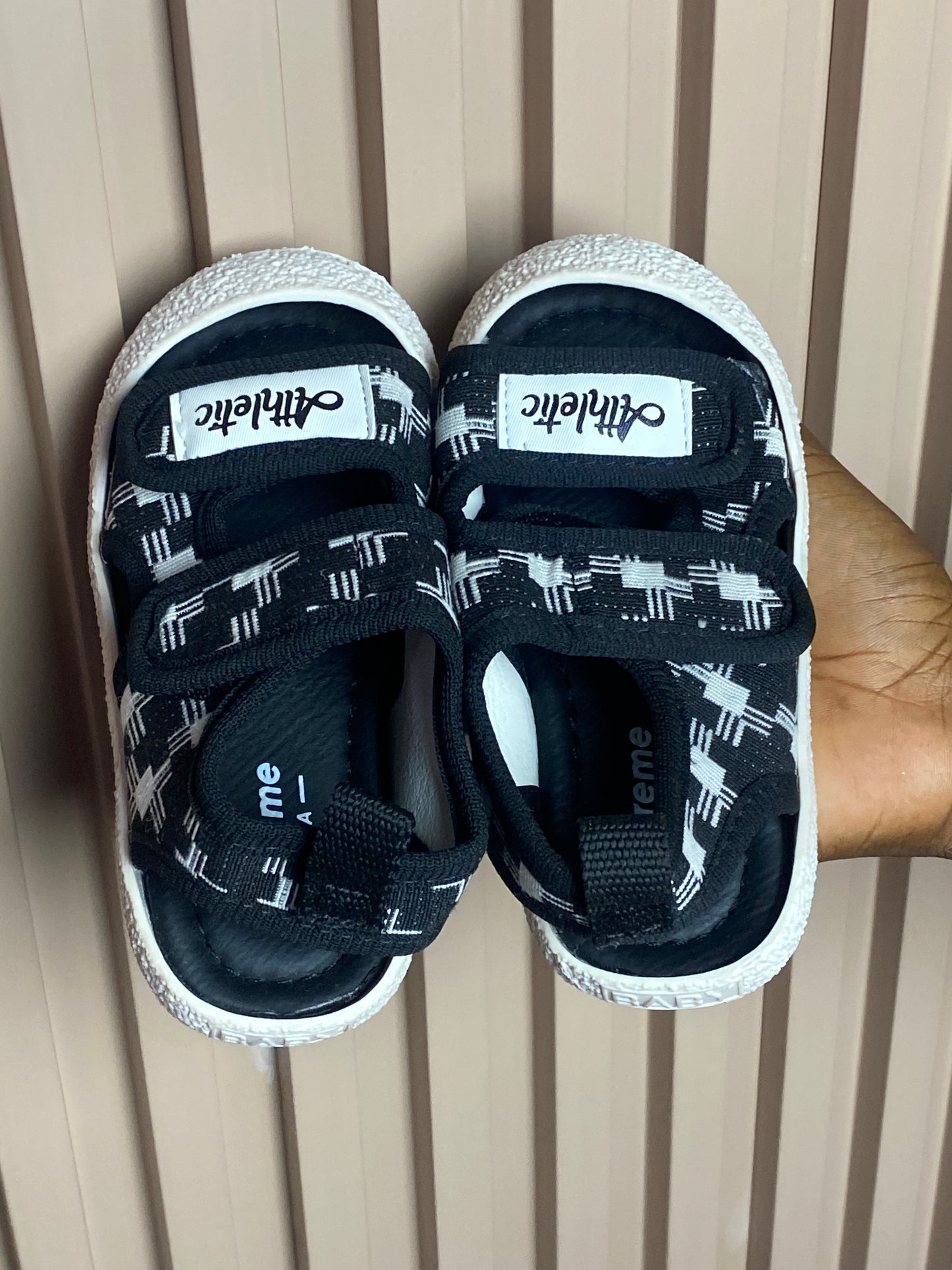 SIZE24 Sandal23