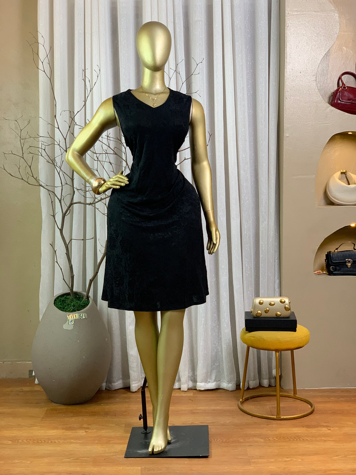 TITI61 SIZE18 Black DRESS