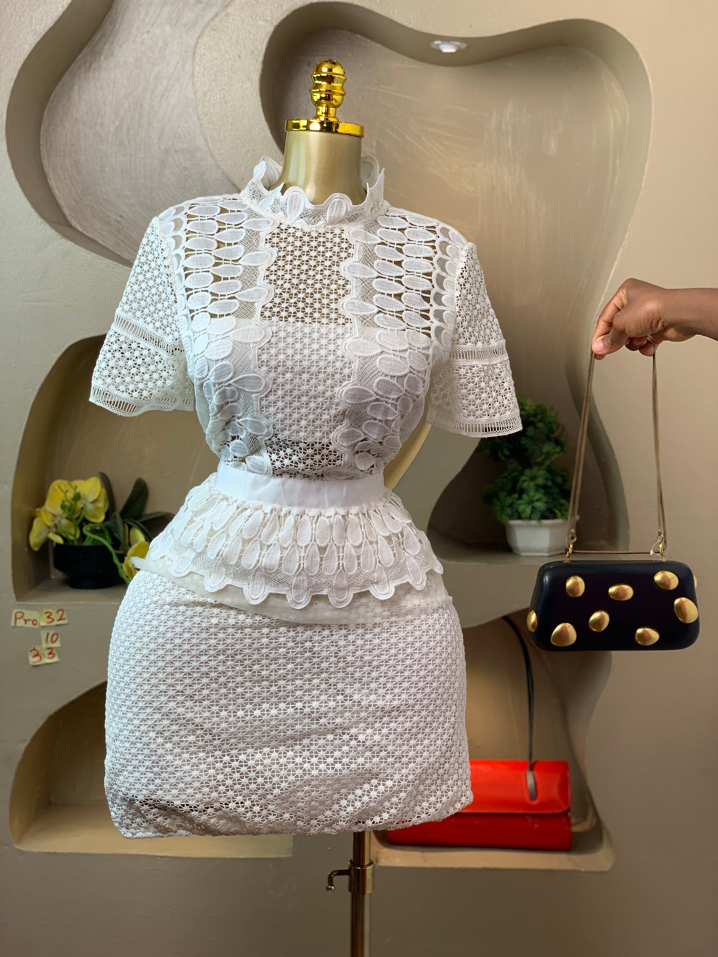 PRO32 SIZE10 White DRESS Length33