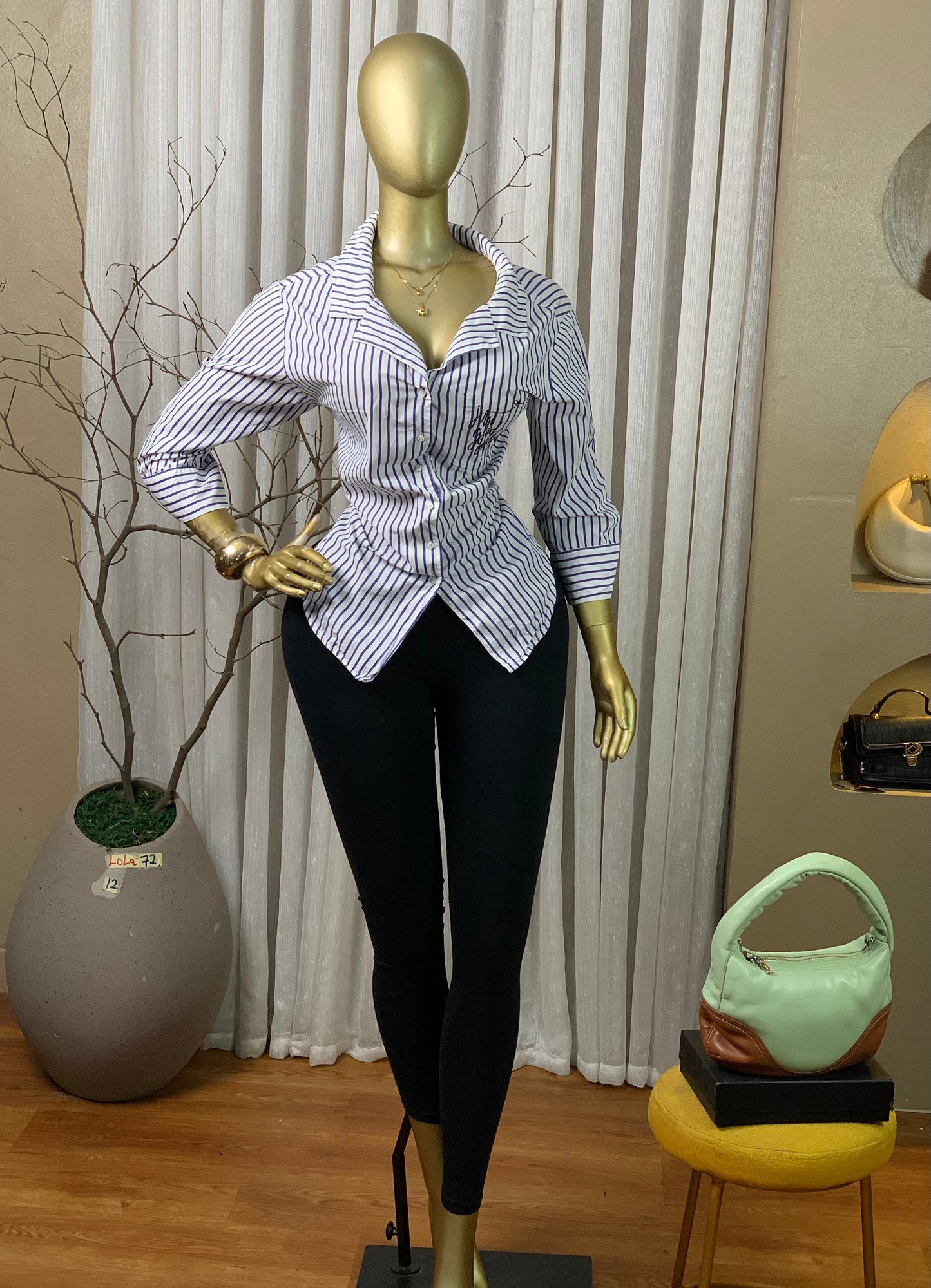 LOLA72 SIZE12 shirt only