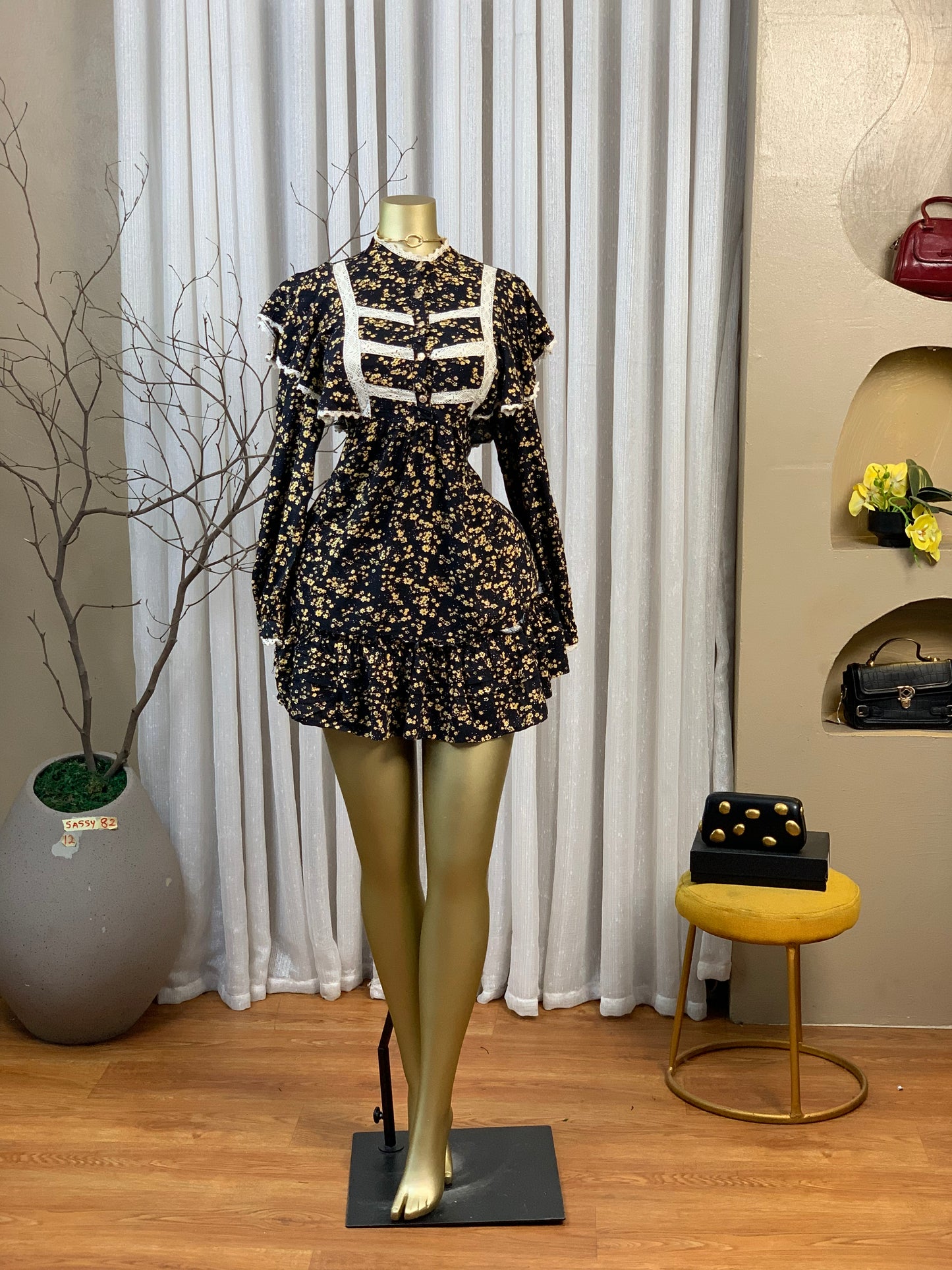 SASSY82 SIZE12 Floral DRESS