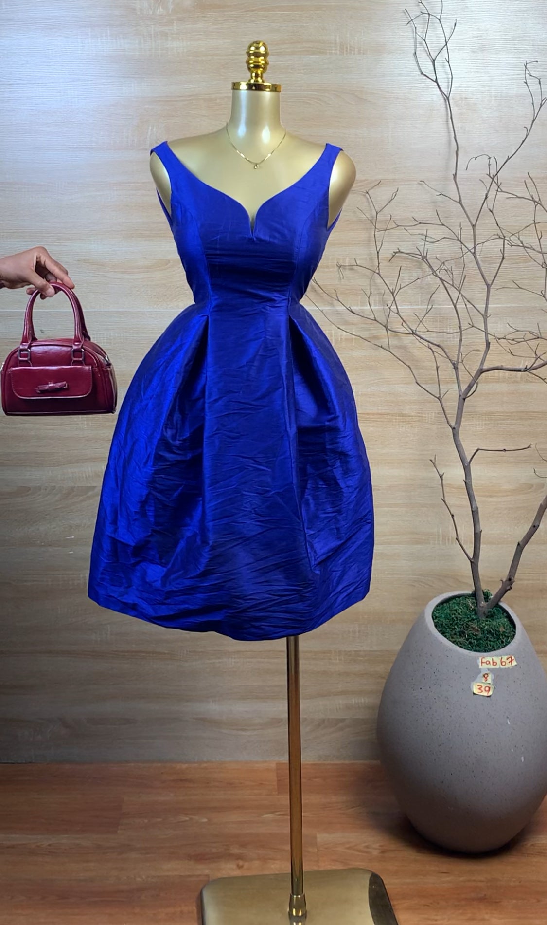 SIZE8 FAB67 Blue DRESS Length39