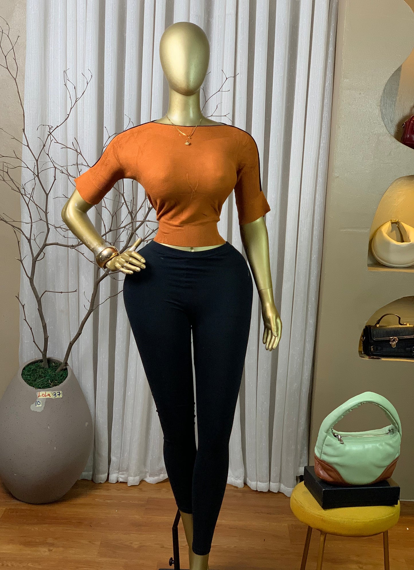 LOLA37 SIZE10 knit top