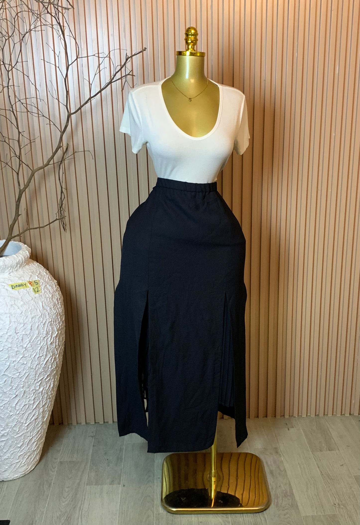 DEBBY85 SIZE12 Length35 skirt only