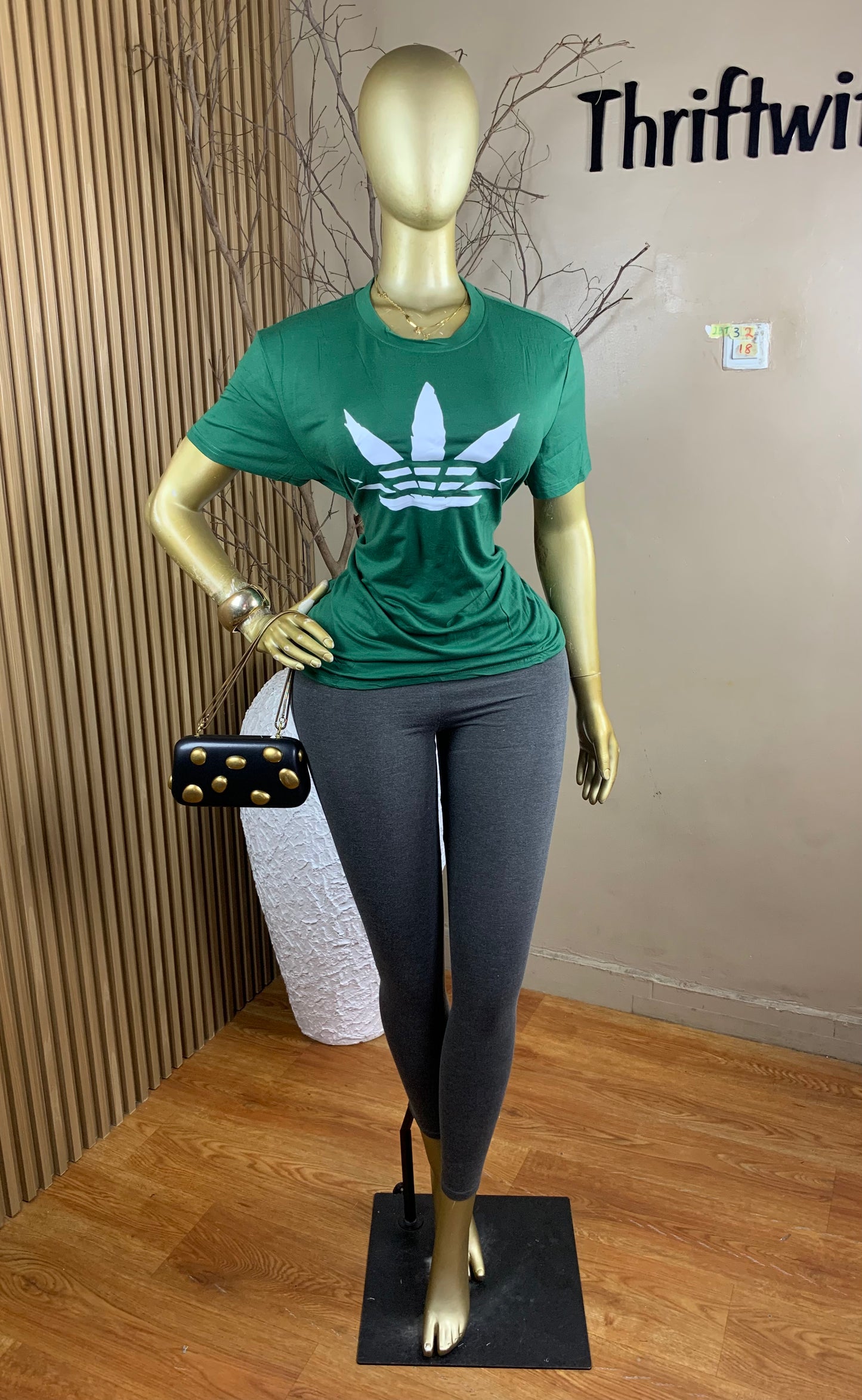 2BASIC TEE32 SIZE18 Brand new