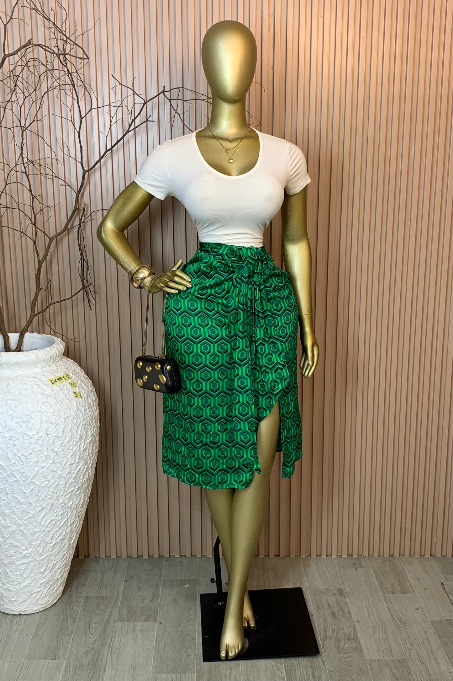 DEBBY1 SIZE14 Length31 green skirt only