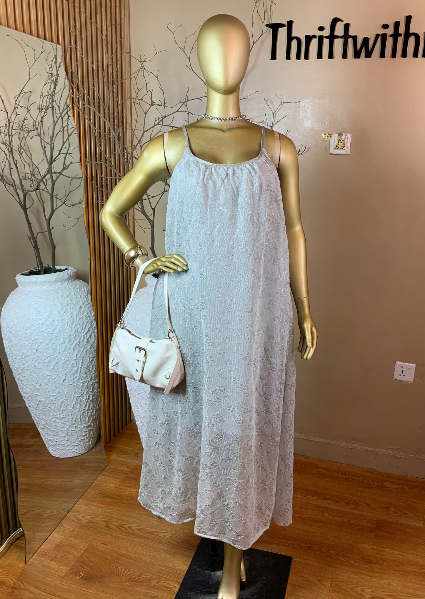 ZEE9 SILVER DRESS SIZE10 Length55(free dress)