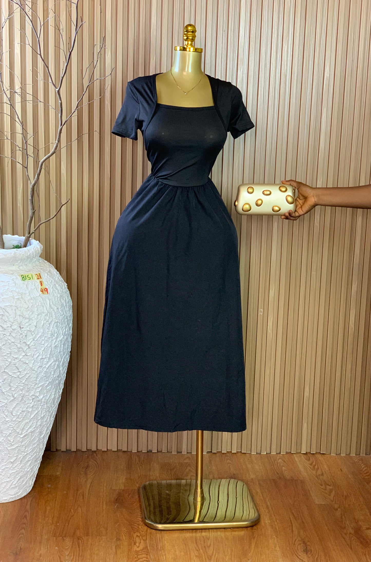 BISI21 SIZE8/10 Length49 black dress