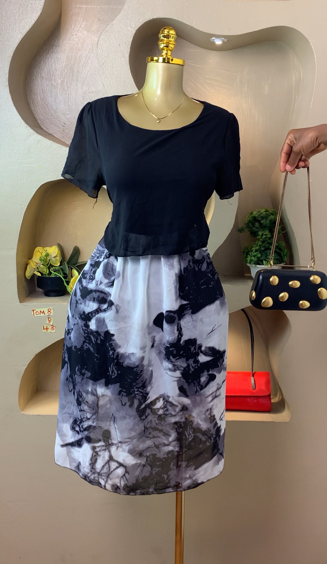 SIZE8 TOM8 Black DRESS Length43