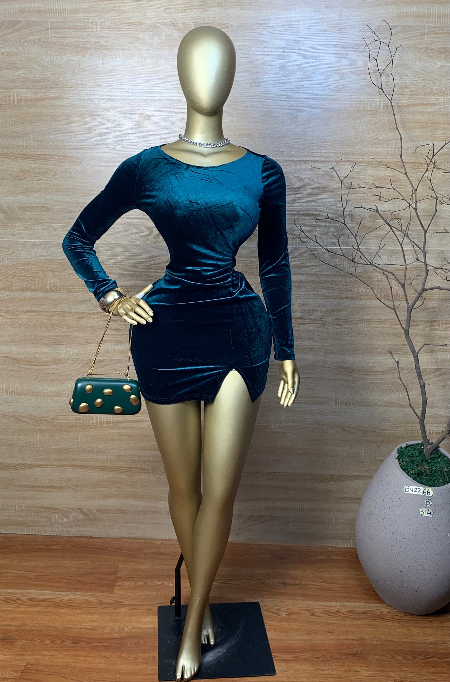 SIZE8 BUZZ66 GREEN DRESS Length34