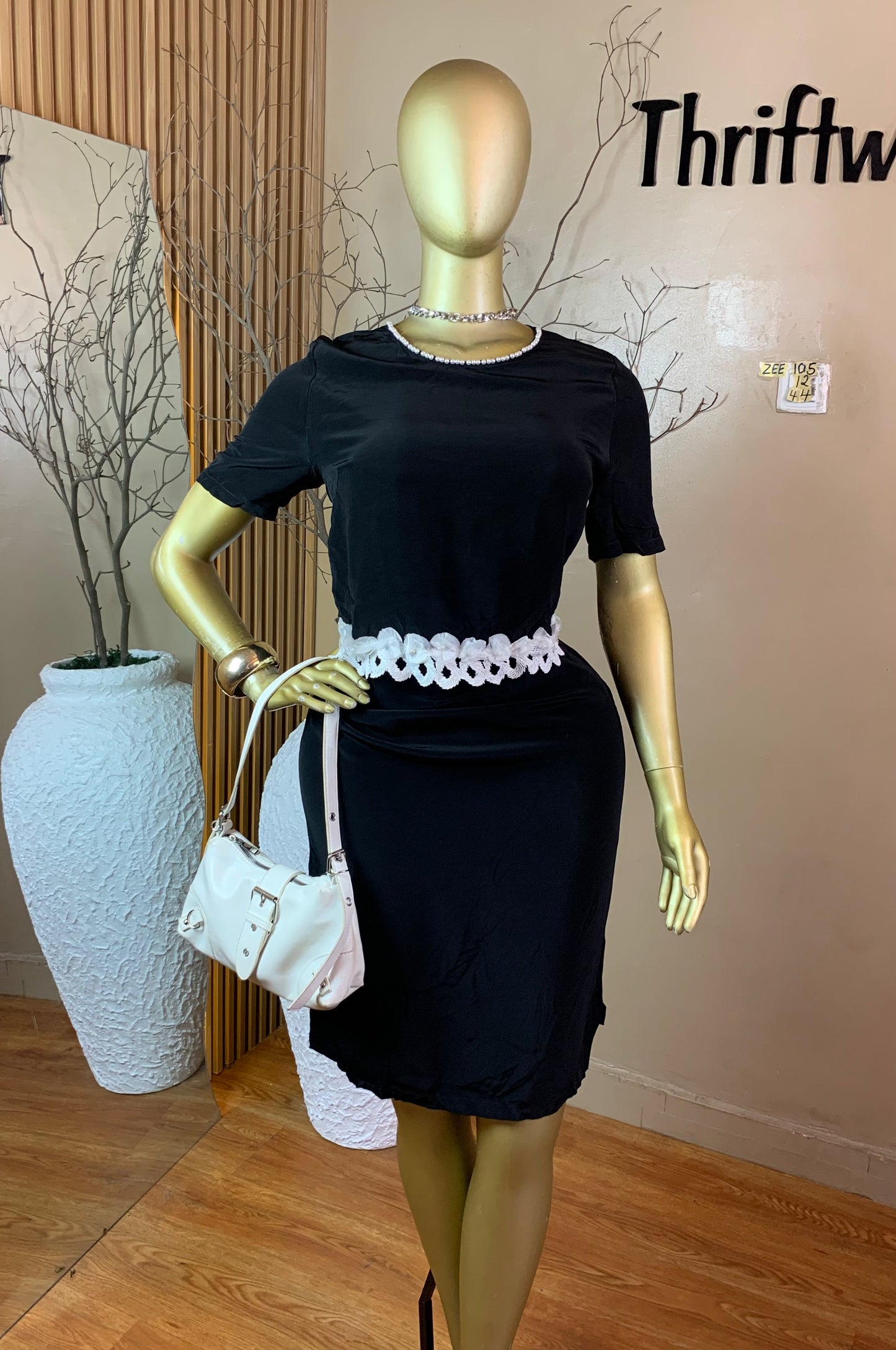 ZEE105 BLACK&WHITE CORPORATE DRESS SIZE12 Length44