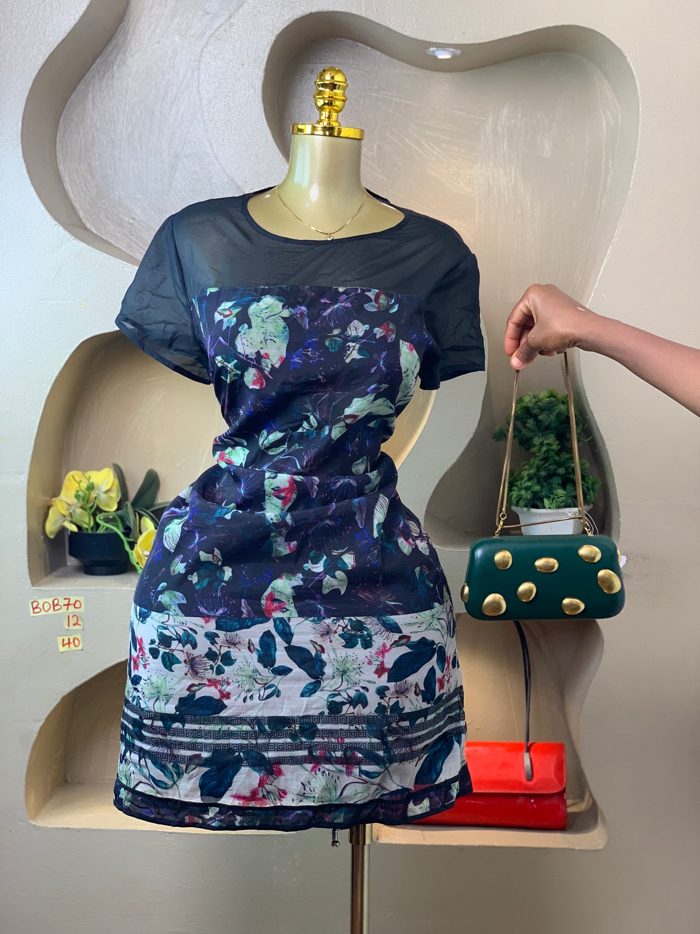 BOB70 SIZE12 DRESS Length40