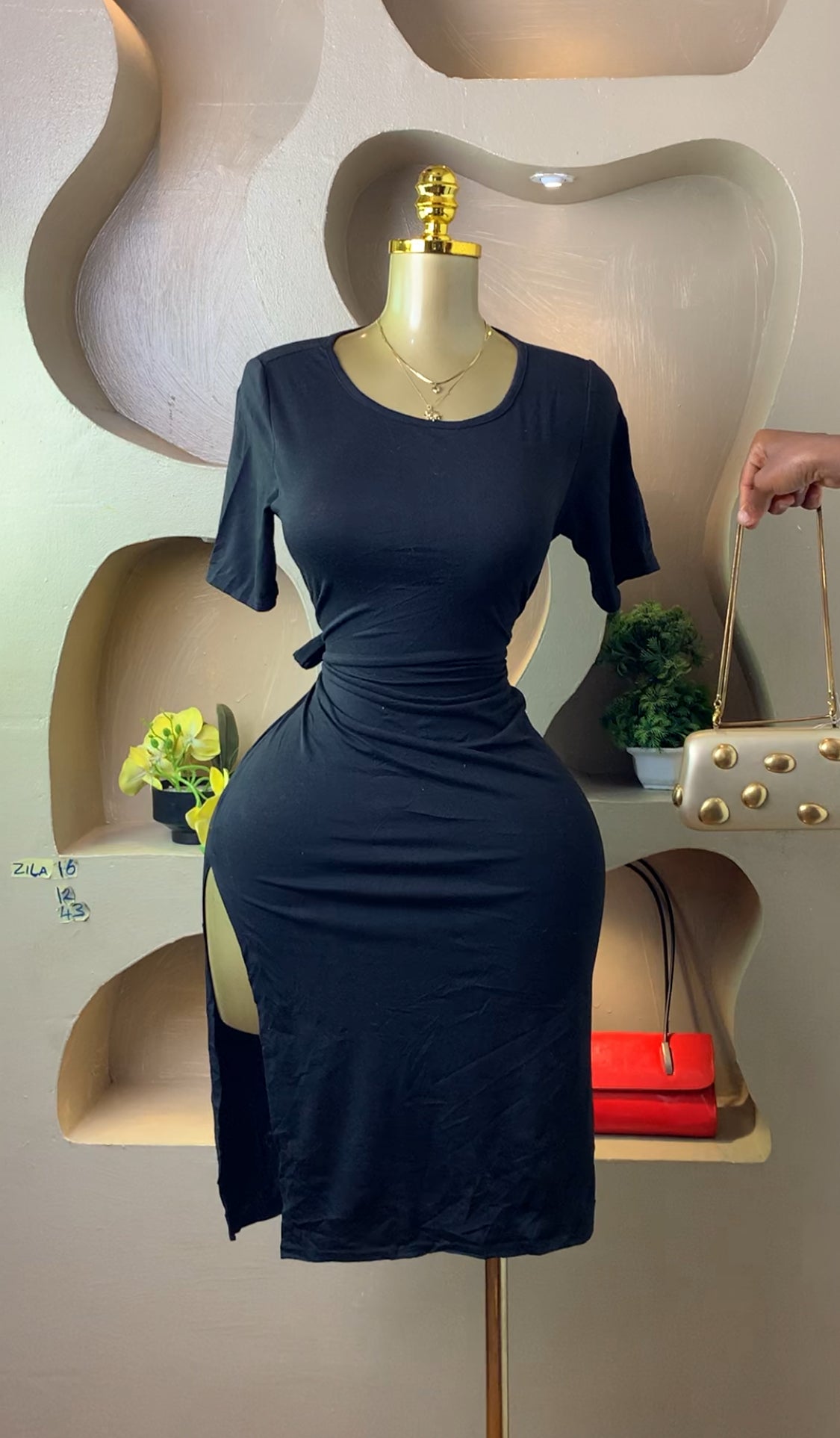 ZILA12 BLACK DRESS SIZE12 Length43