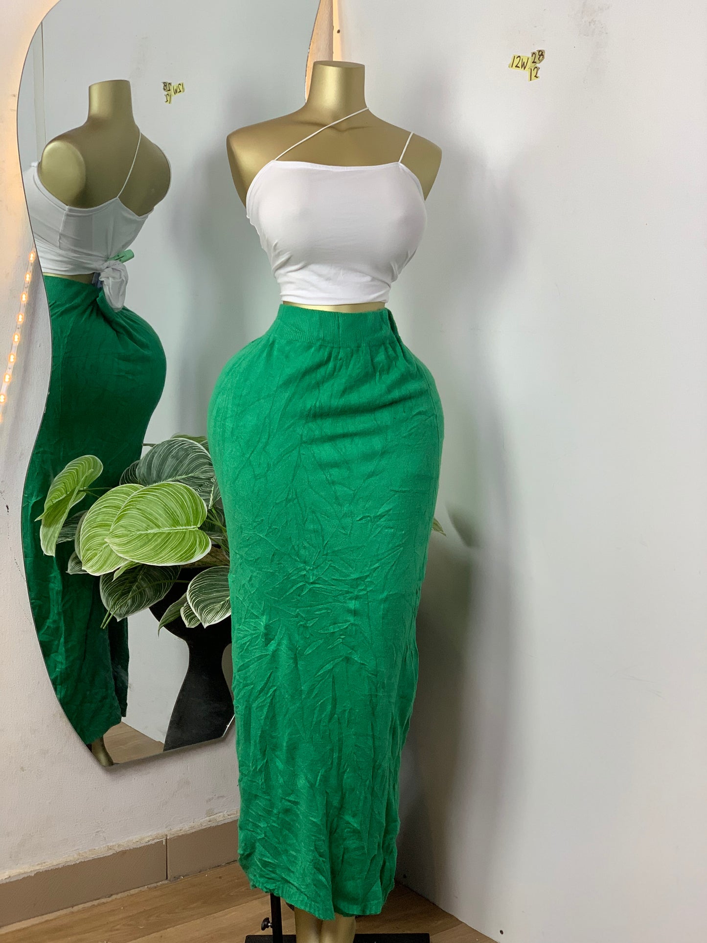 SIZE12 12W28 (skirt only)