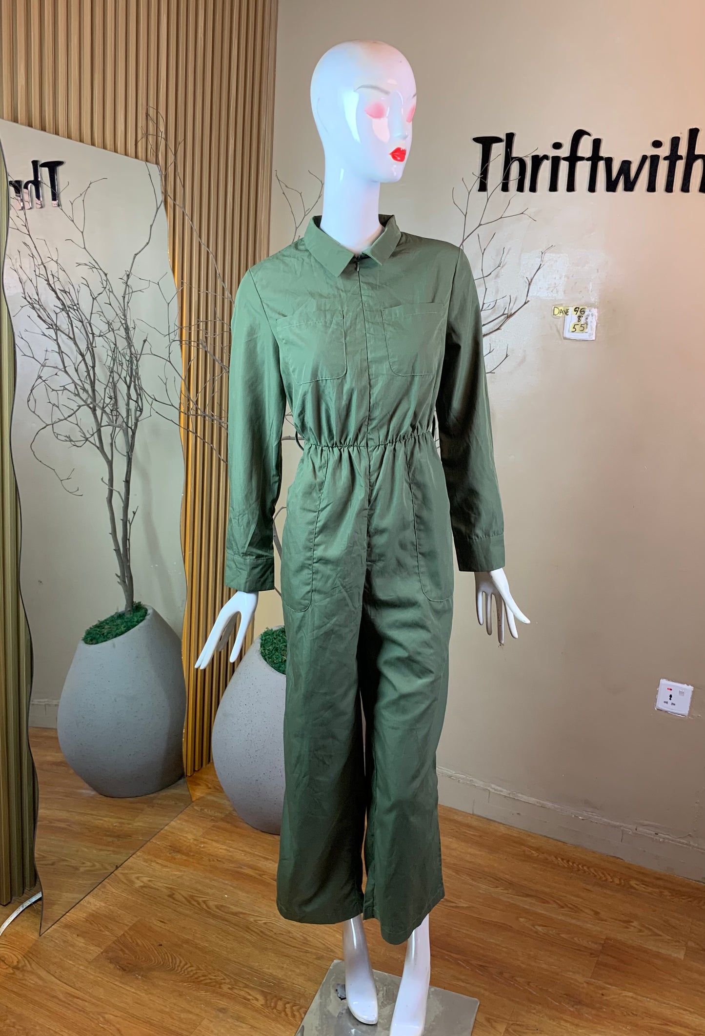 DAVE96 GREEN JUMPSUIT SIZE8 Length55