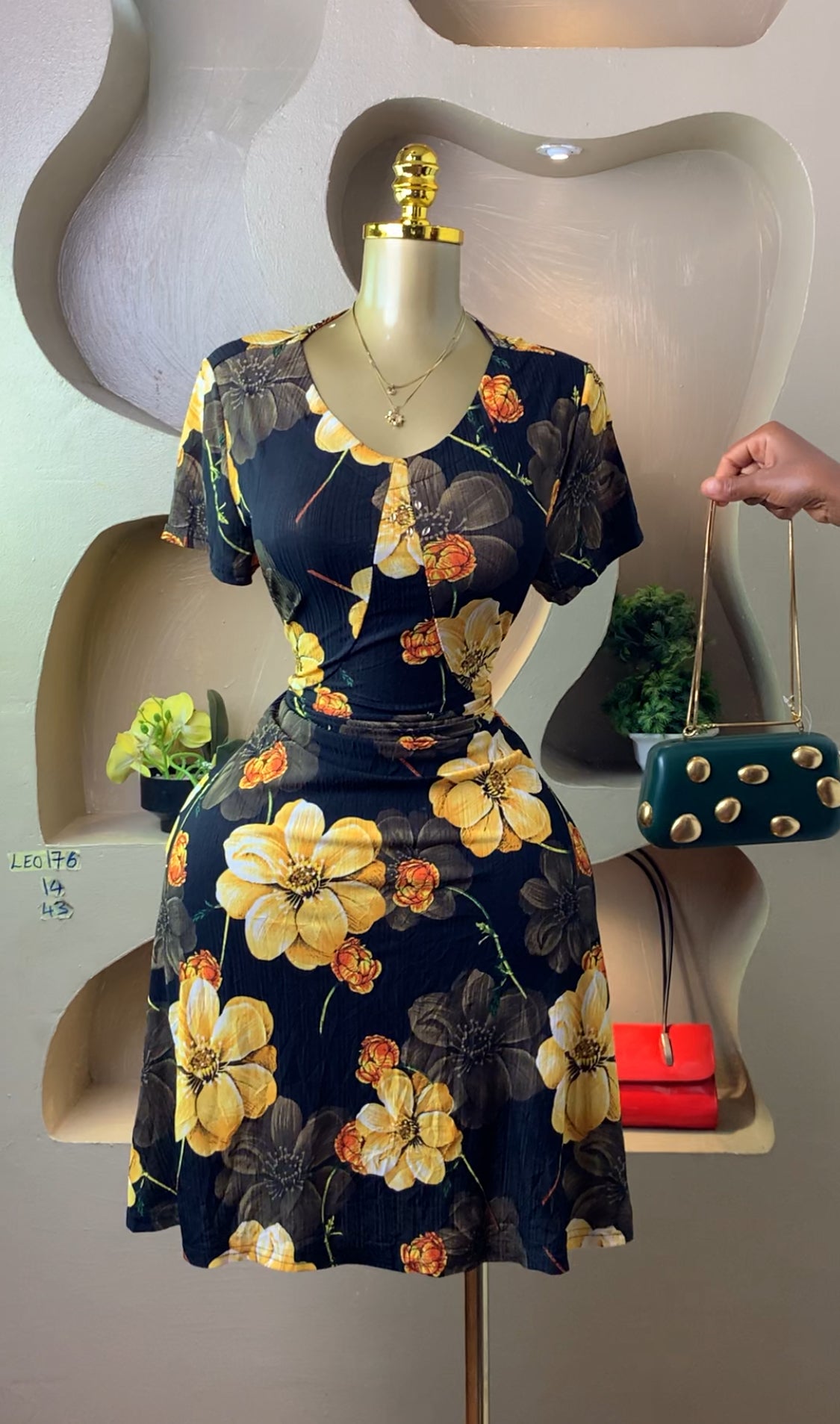 LEO176 FLORAL DRESS SIZE14 Length43