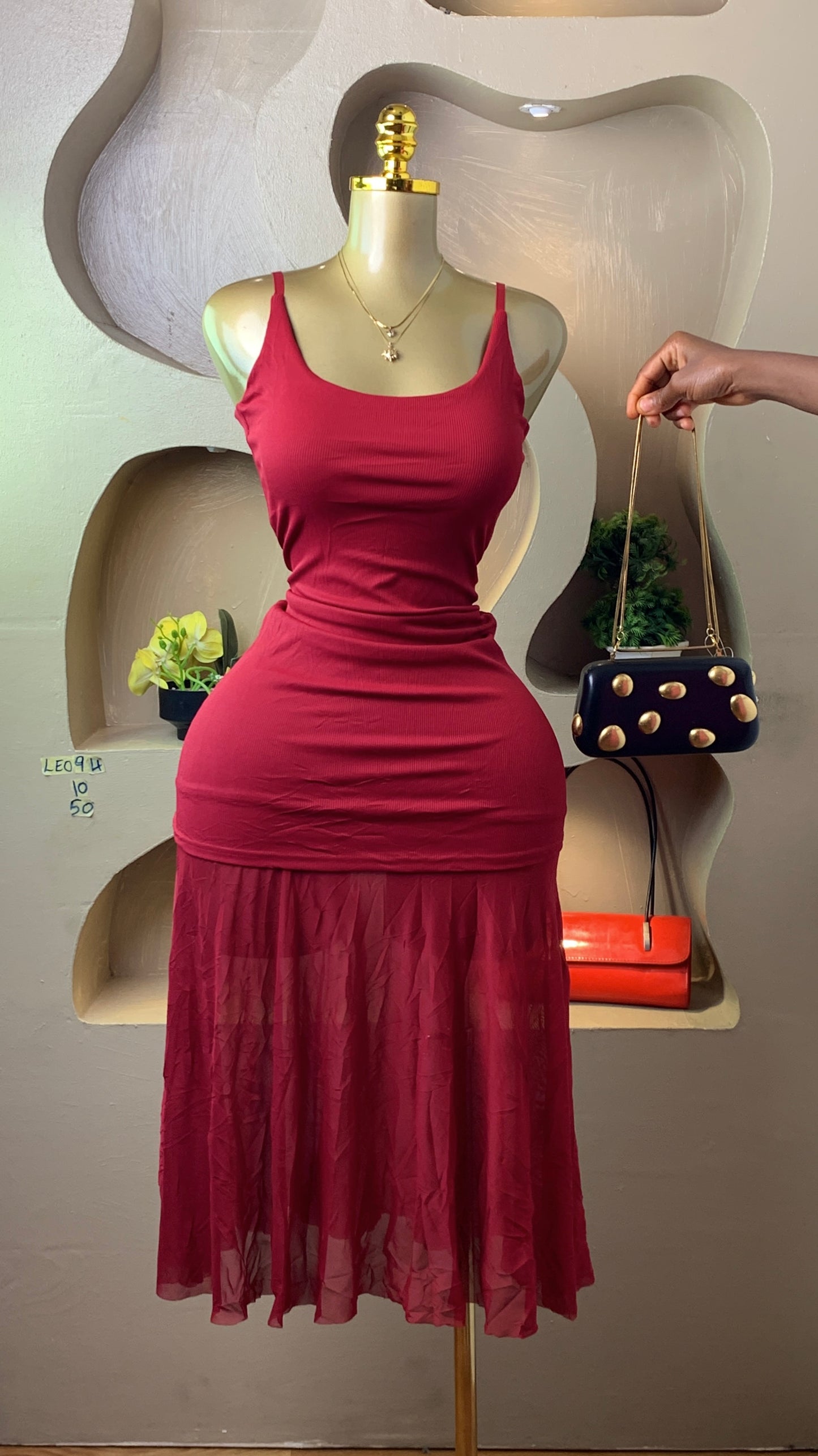 LEO94 BURGUNDY DRESS SIZE10 Length50