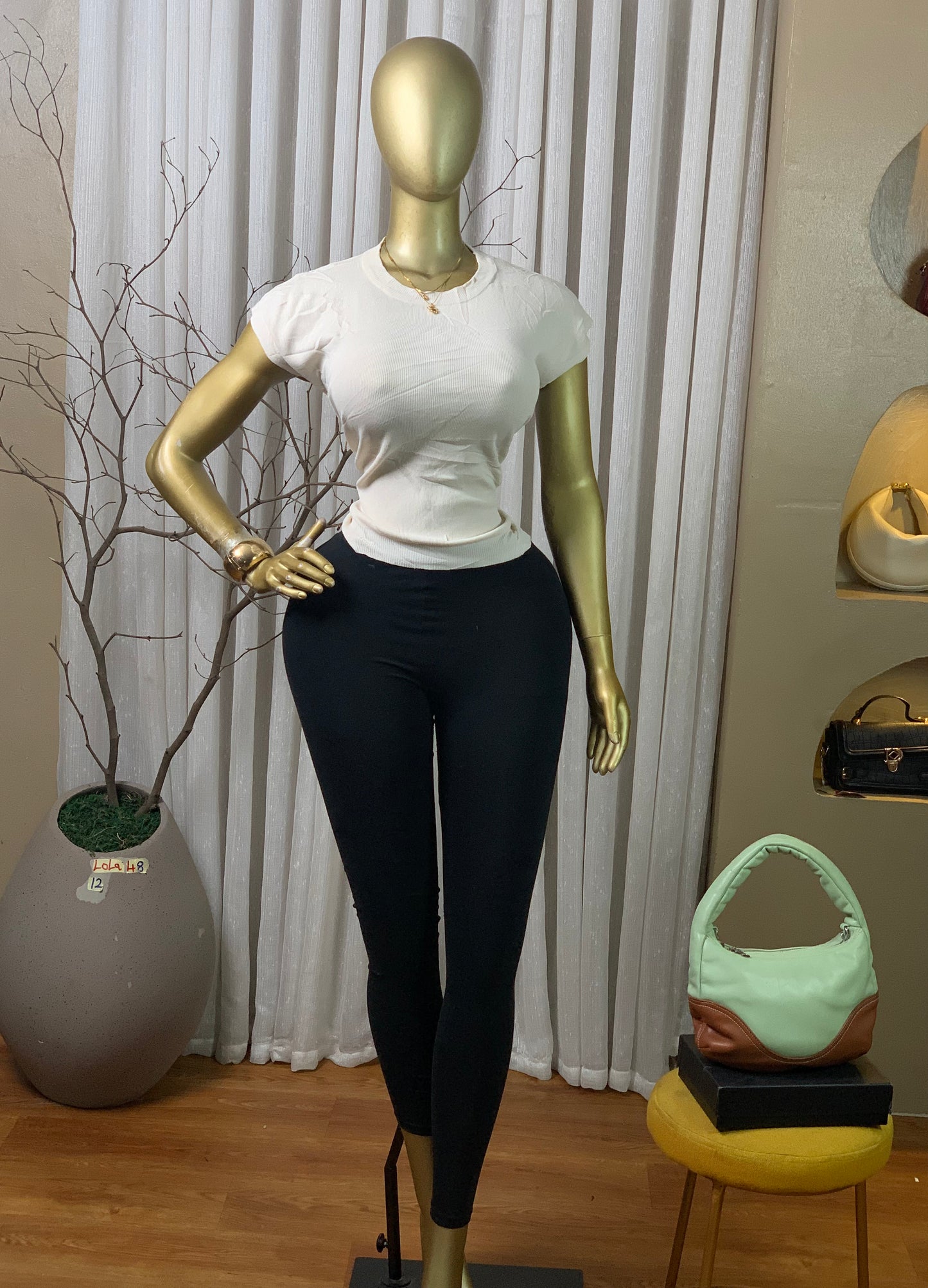 LOLA48 SIZE12 Top only