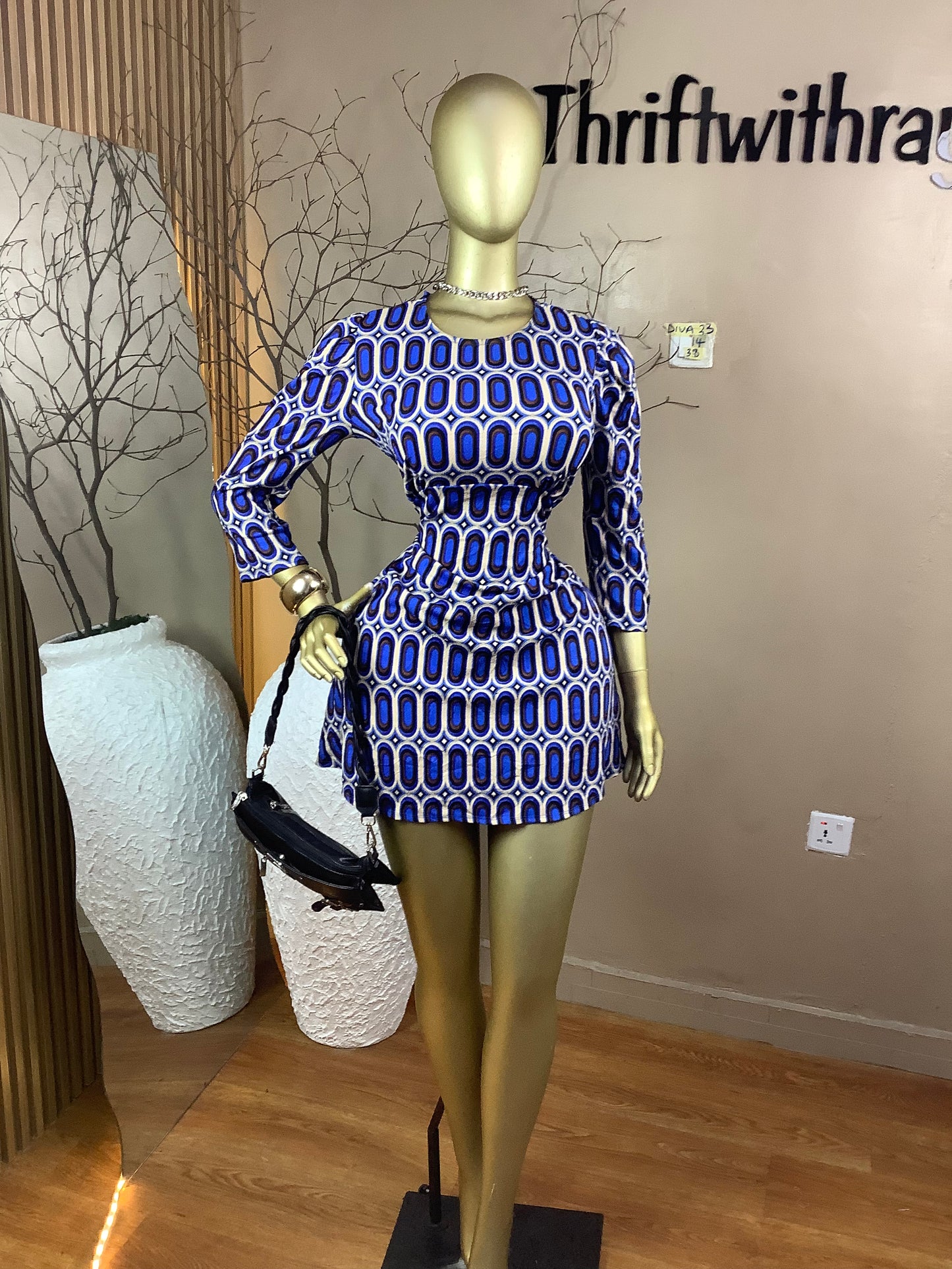SIZE14 Diva33 Length38