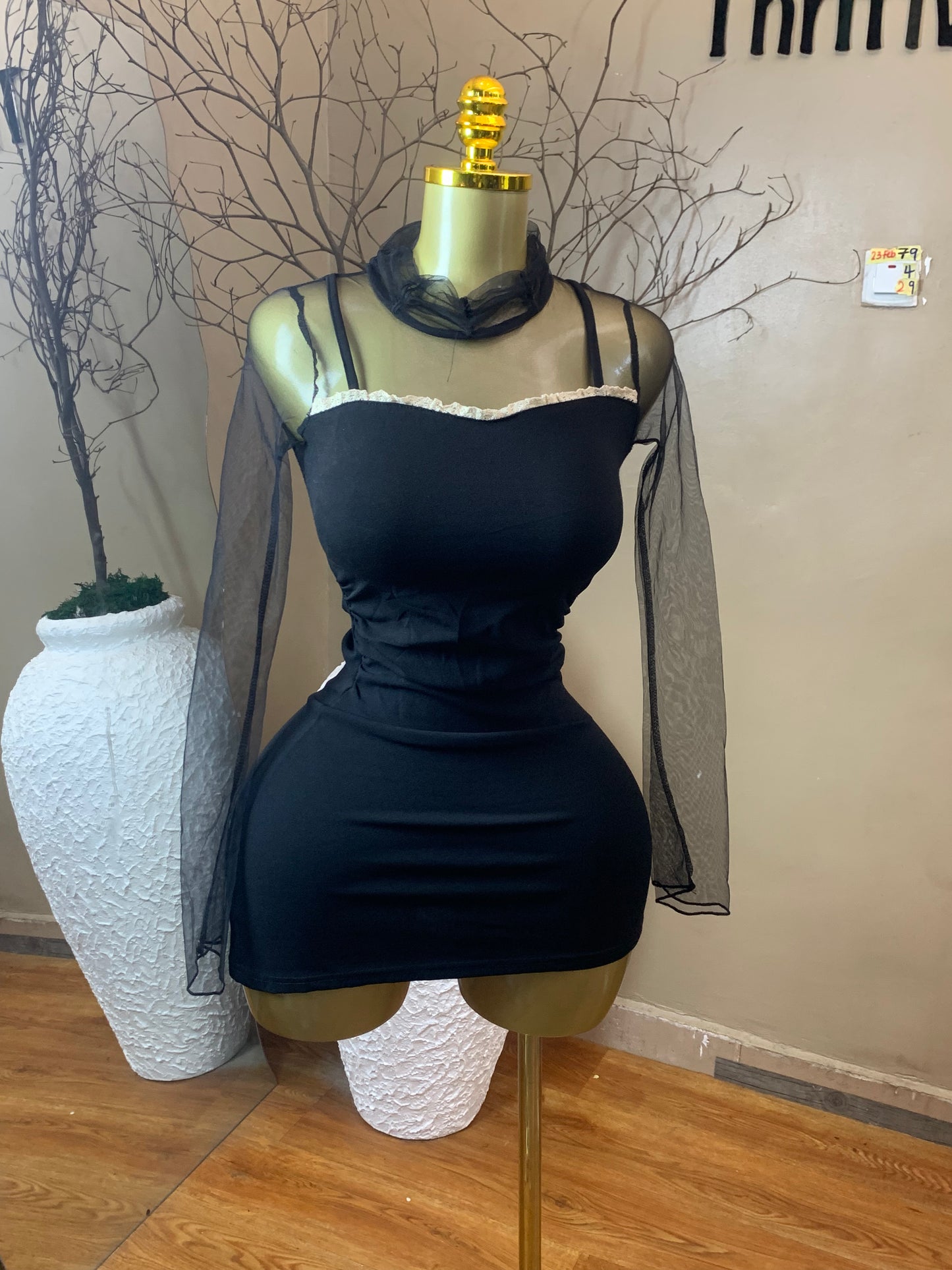 SIZE4 23FEB79 Length29