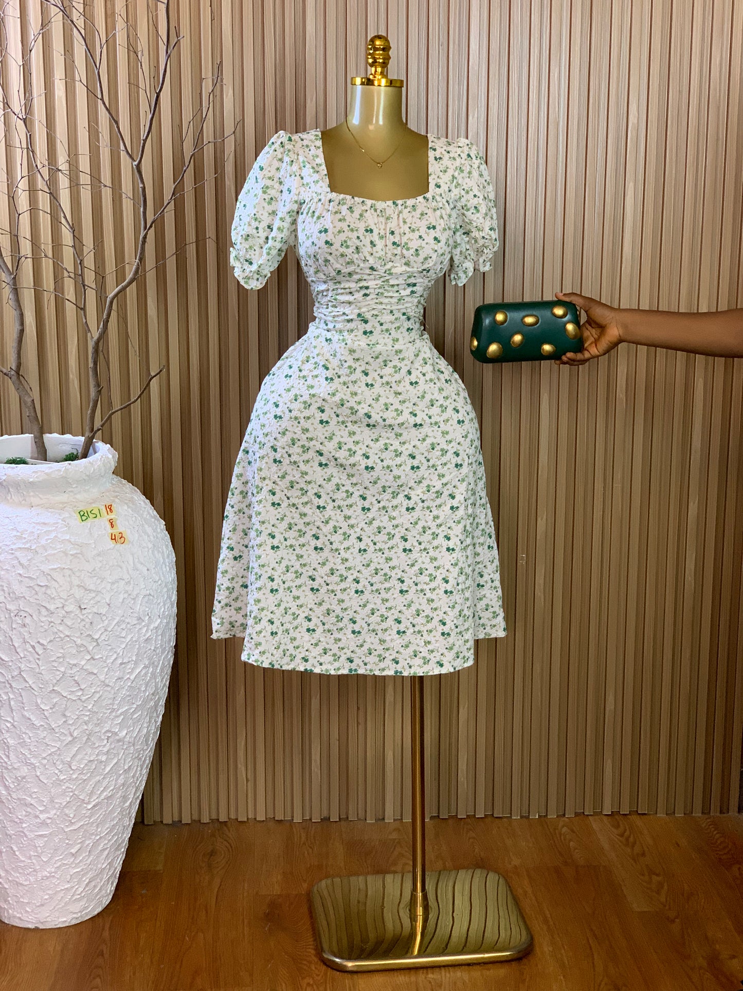 BISI18 SIZE8 Length43 dress