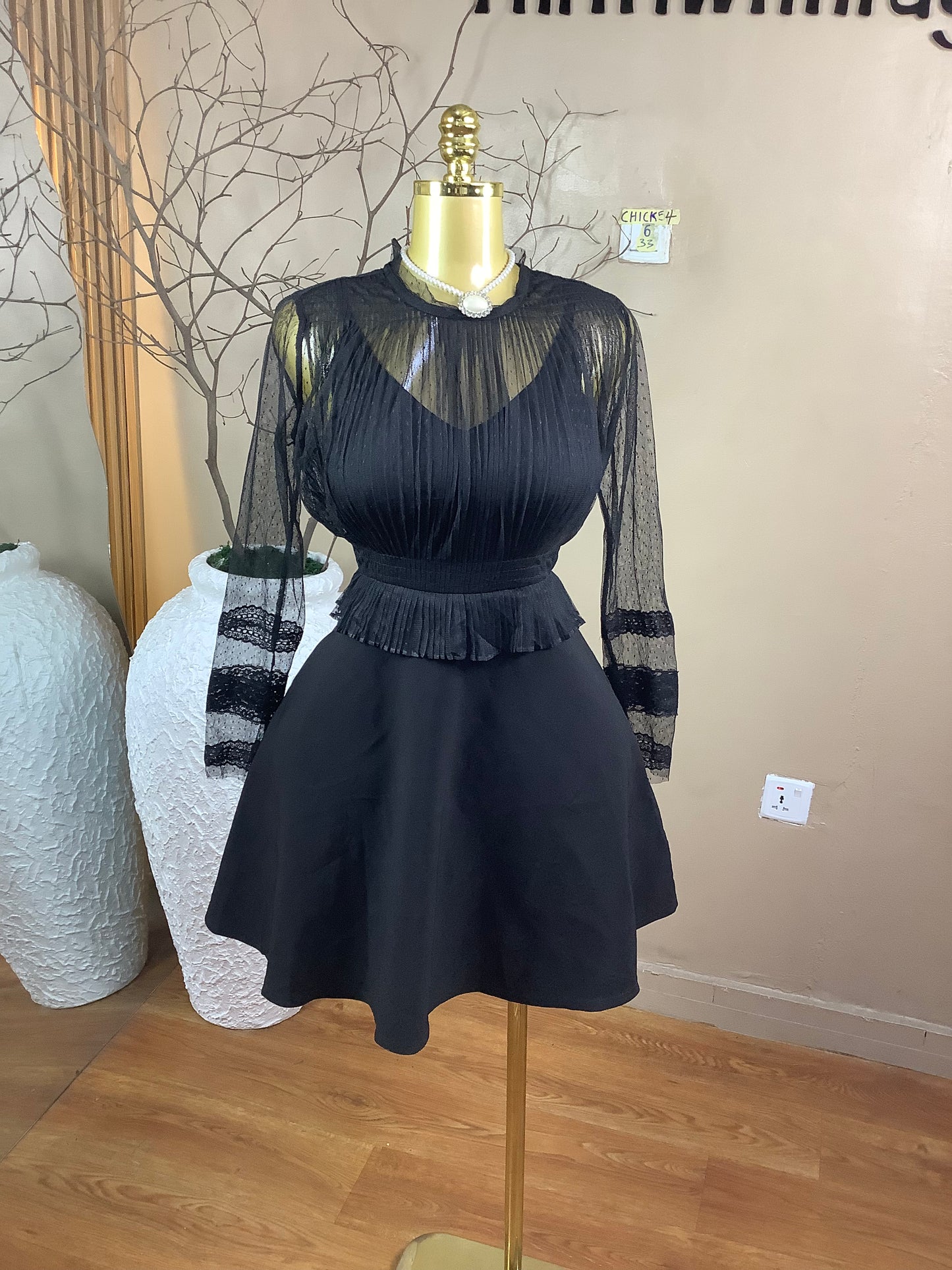 SIZE6 Chick54 Length33(Black)