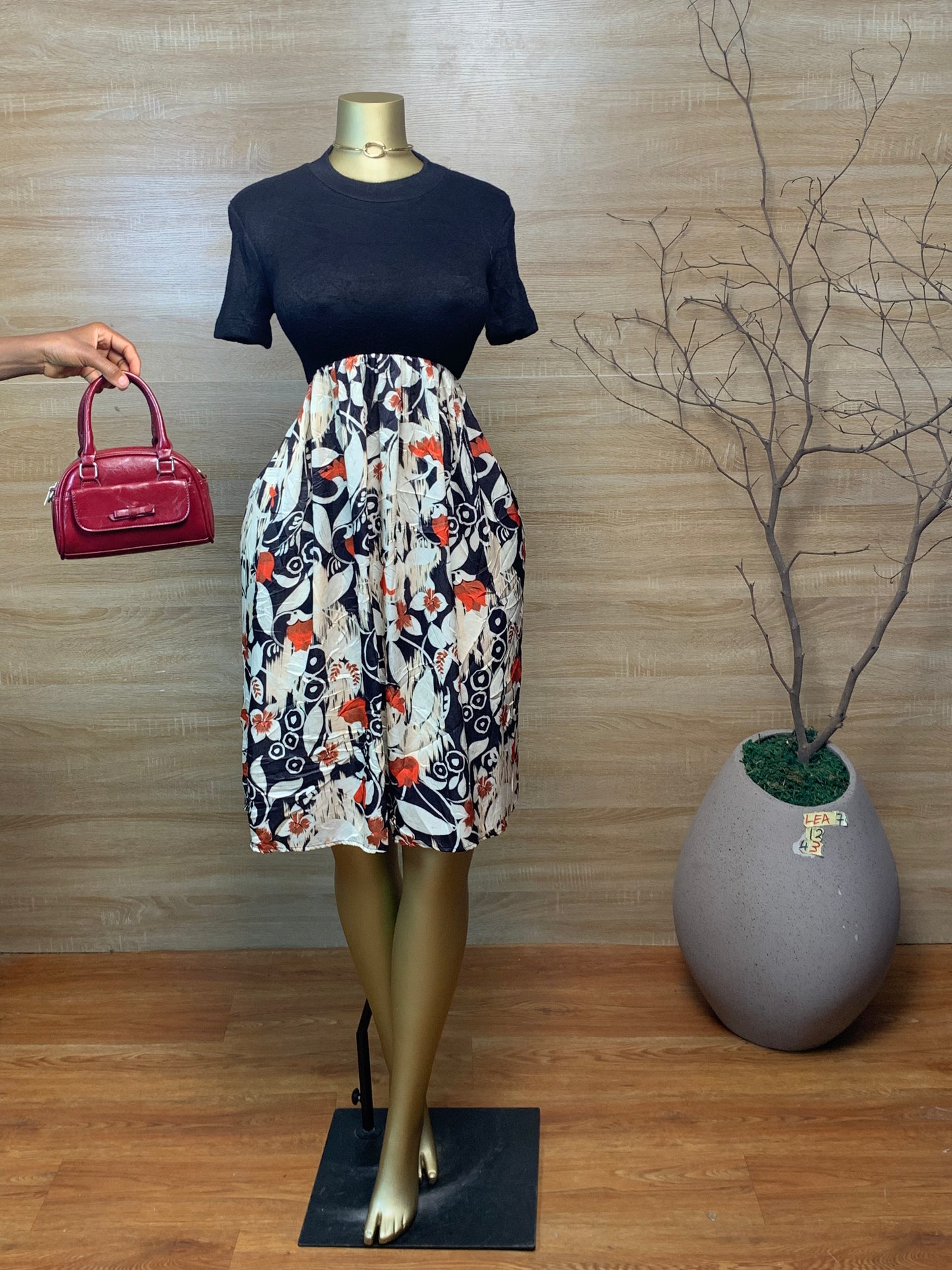 LEA7 SIZE12 DRESS Length43