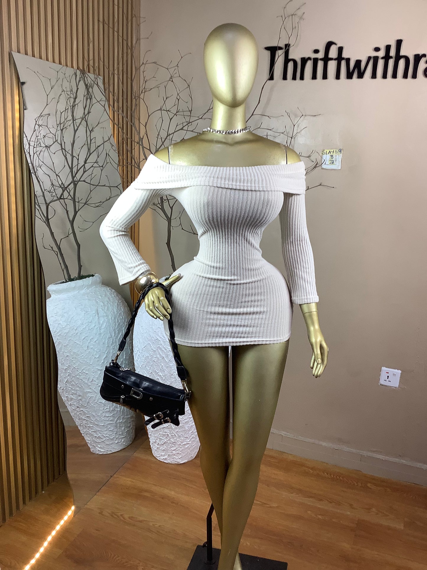 SIZE8 Slay59 Length27(cream)