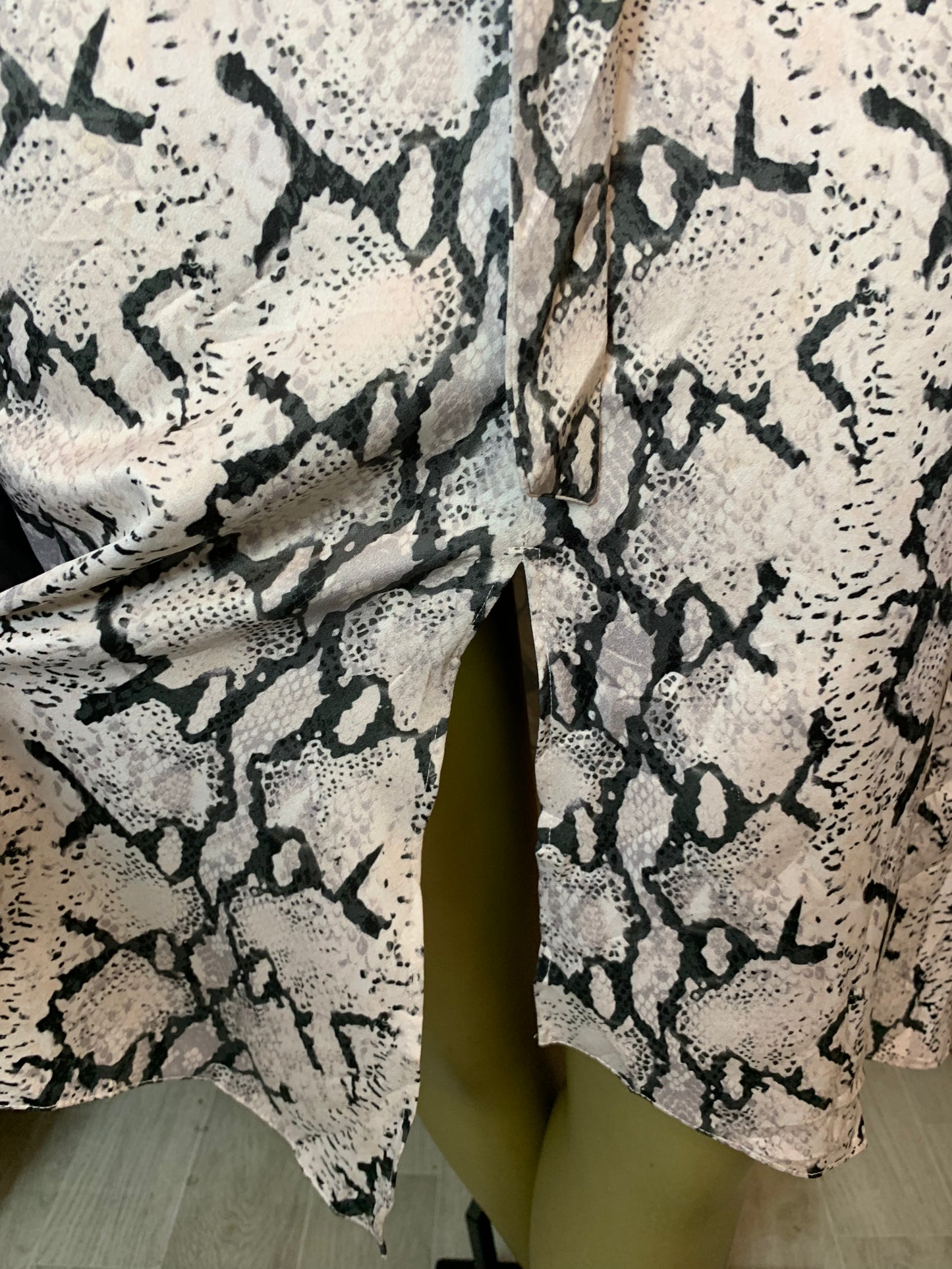 DEBBY33 SIZE10 Length28 Skirt only