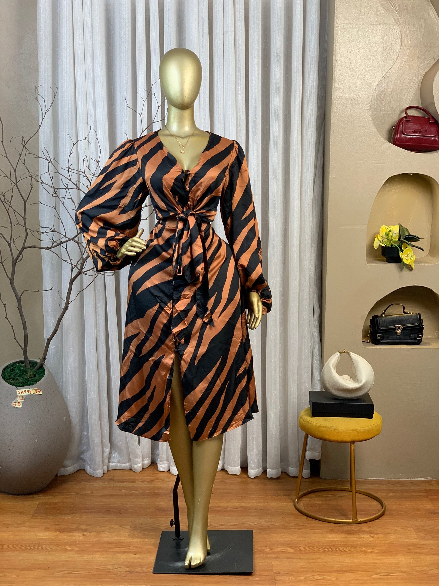 SASSY37 SIZE12 DRESS Length53