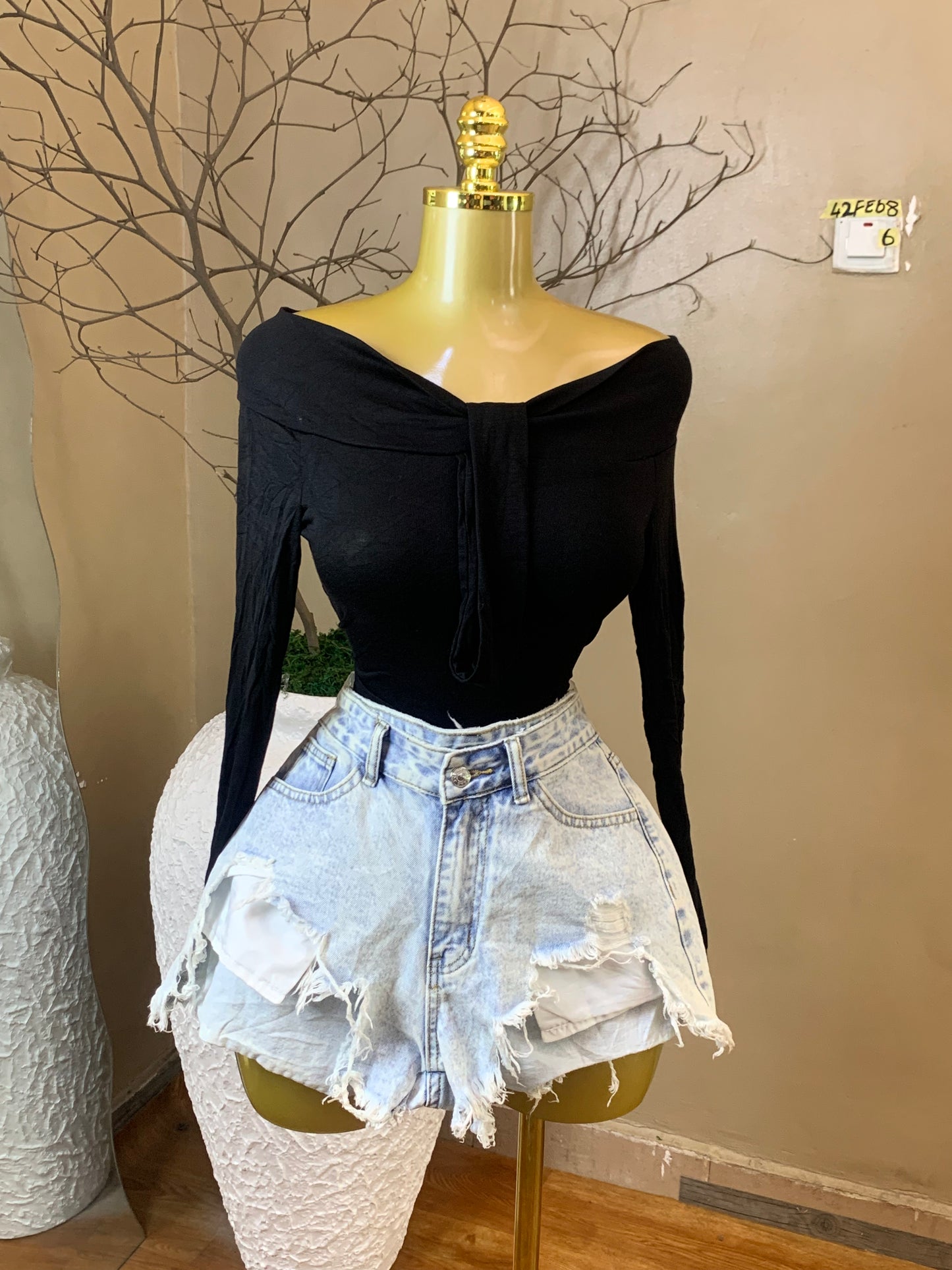 SIZE6 42FEB8(Short only)