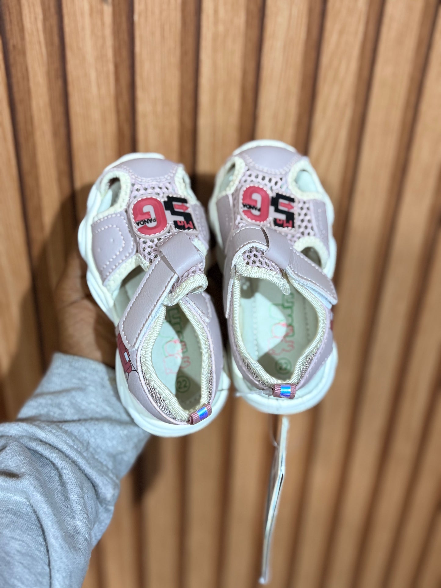 Sandal SIZE22 and 24 29